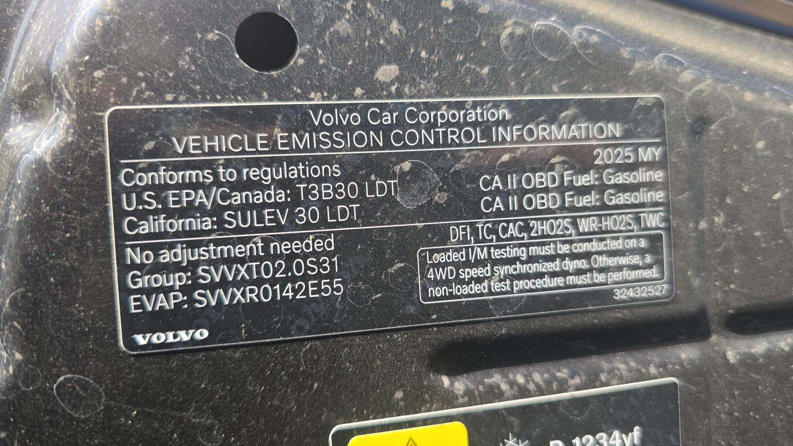 2025 Volvo XC60 B5 Plus AWD