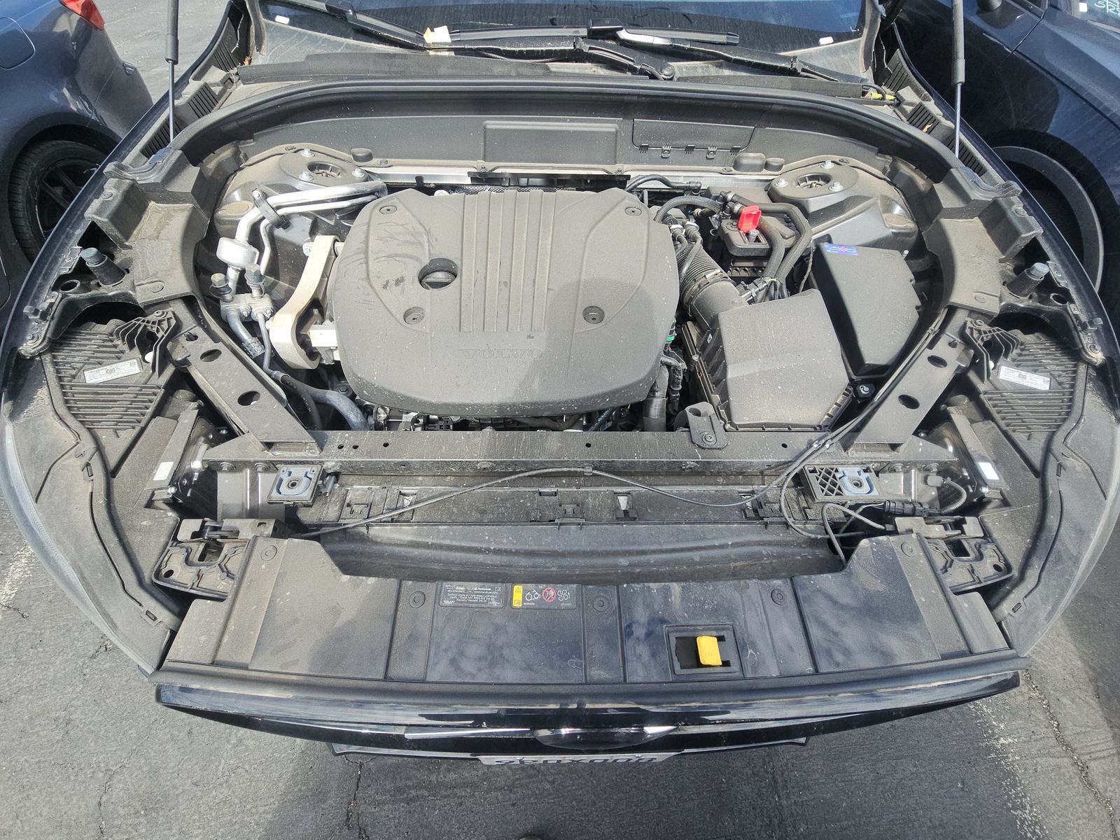 2025 Volvo XC60 B5 Plus AWD