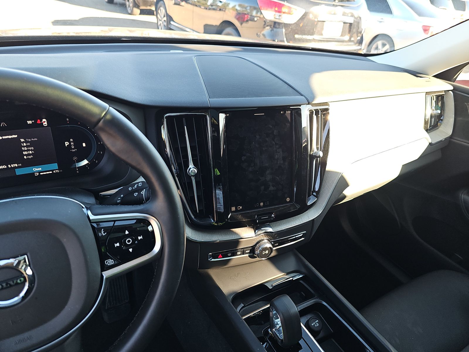 2025 Volvo XC60 B5 Plus AWD