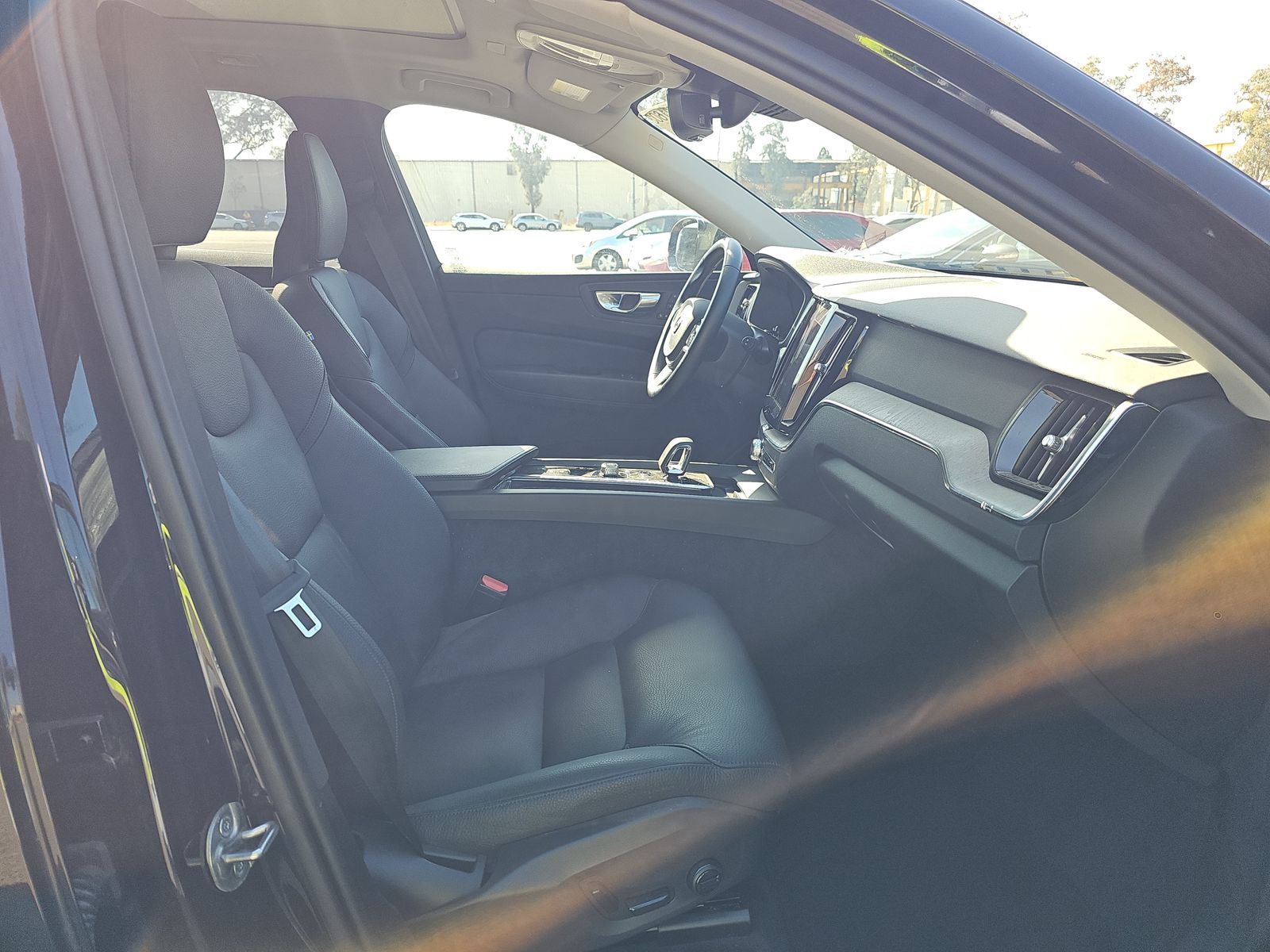 2025 Volvo XC60 B5 Plus AWD