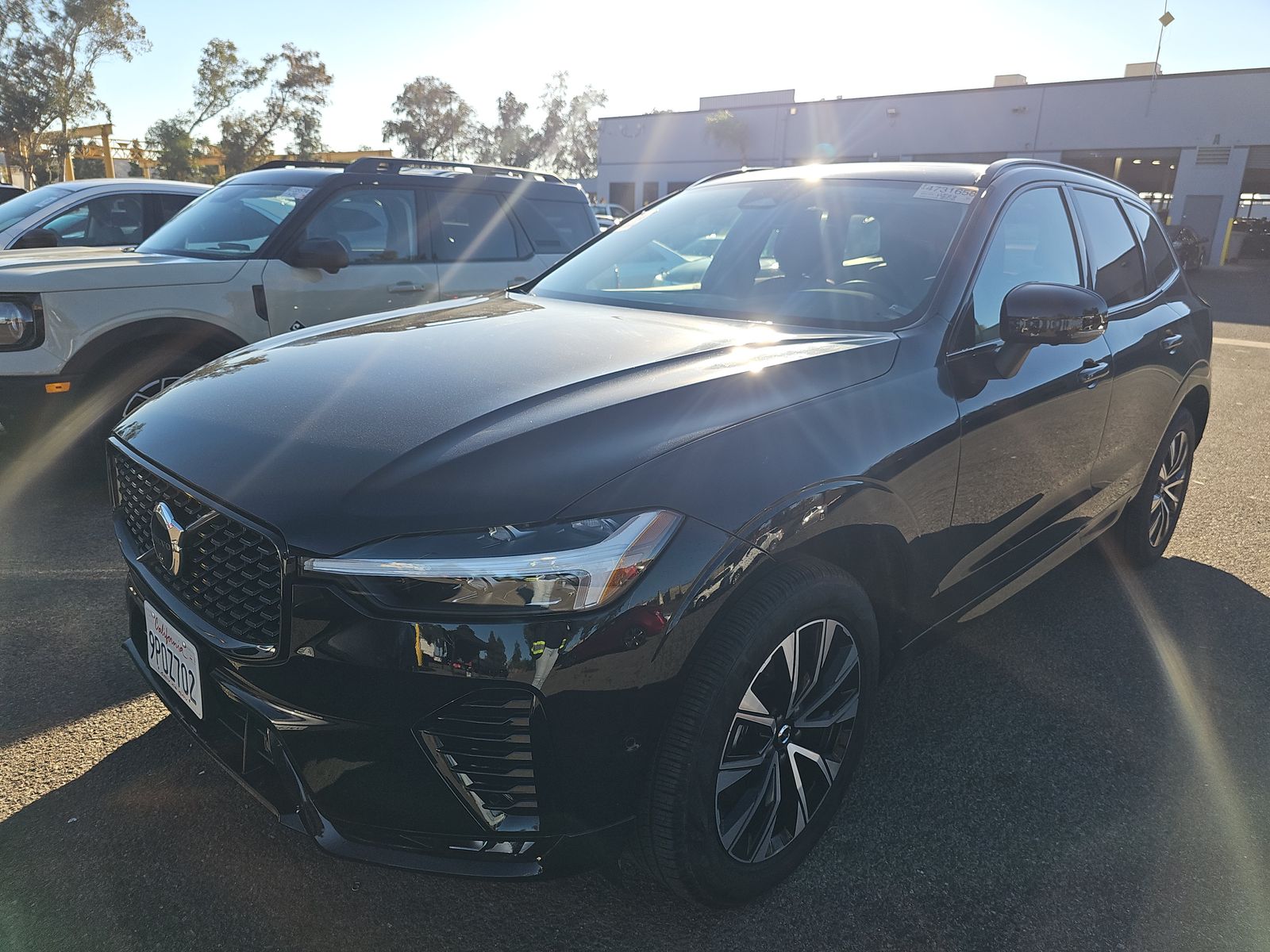 2025 Volvo XC60 B5 Plus AWD