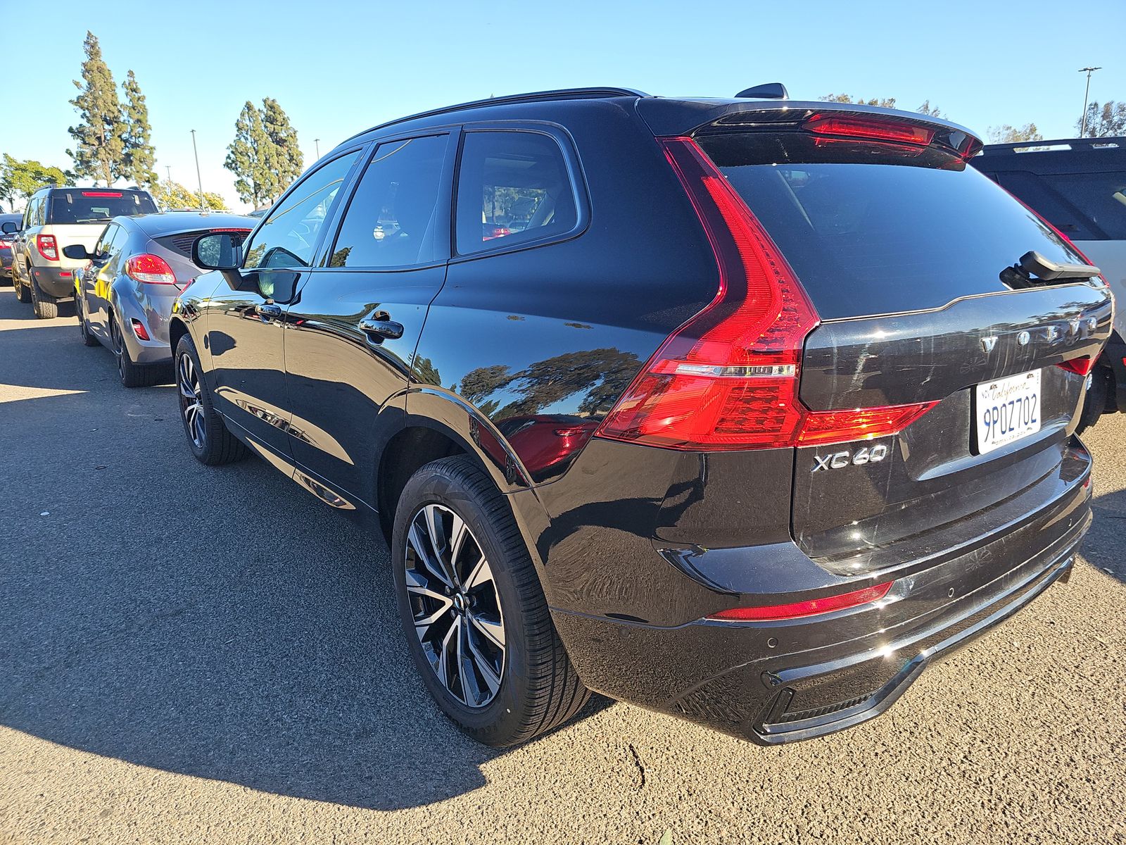 2025 Volvo XC60 B5 Plus AWD