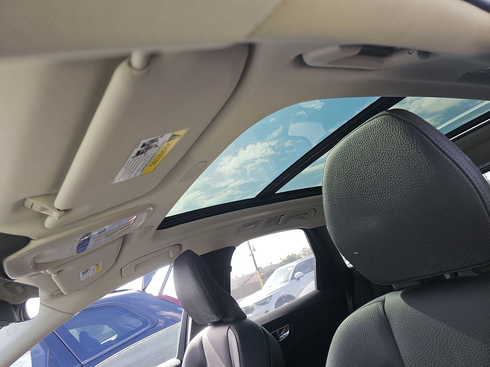 2025 Volvo XC60 B5 Plus AWD