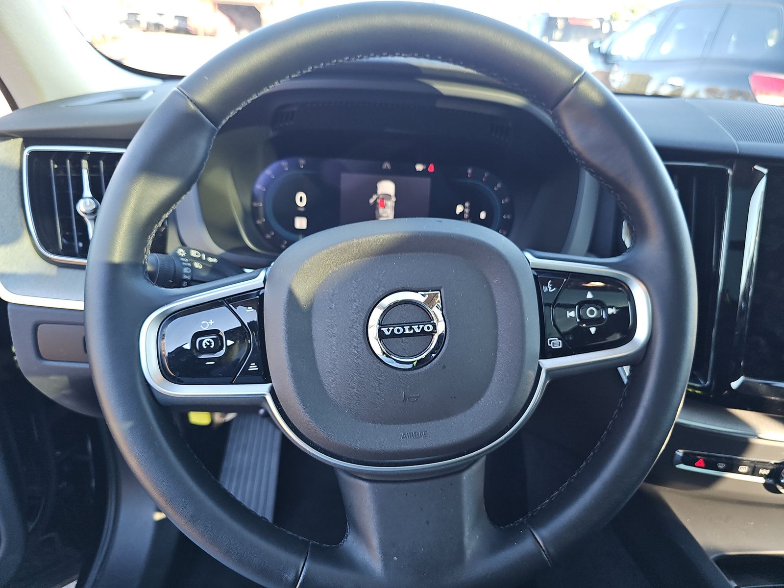 2025 Volvo XC60 B5 Plus AWD