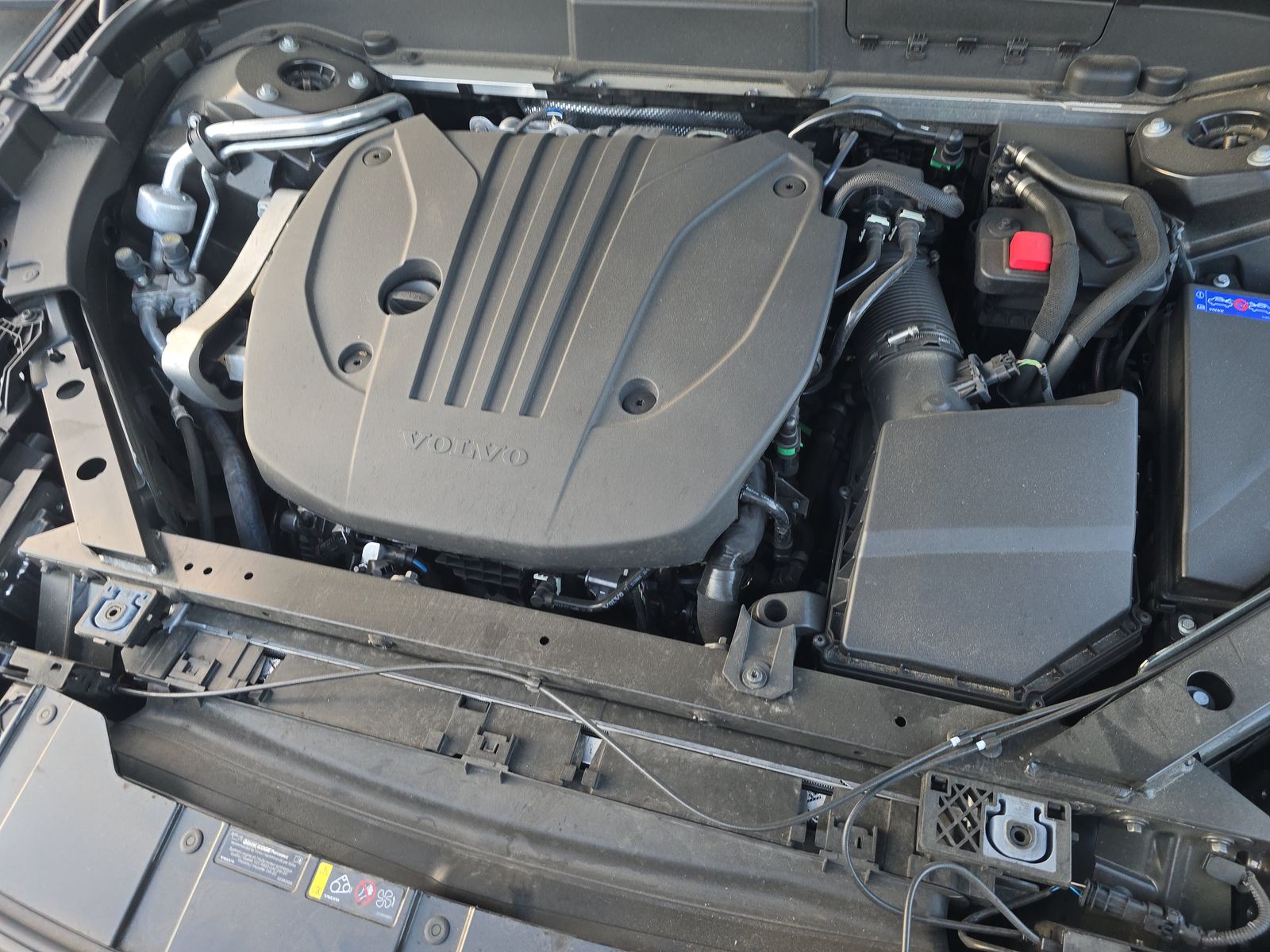 2025 Volvo XC60 B5 Plus AWD