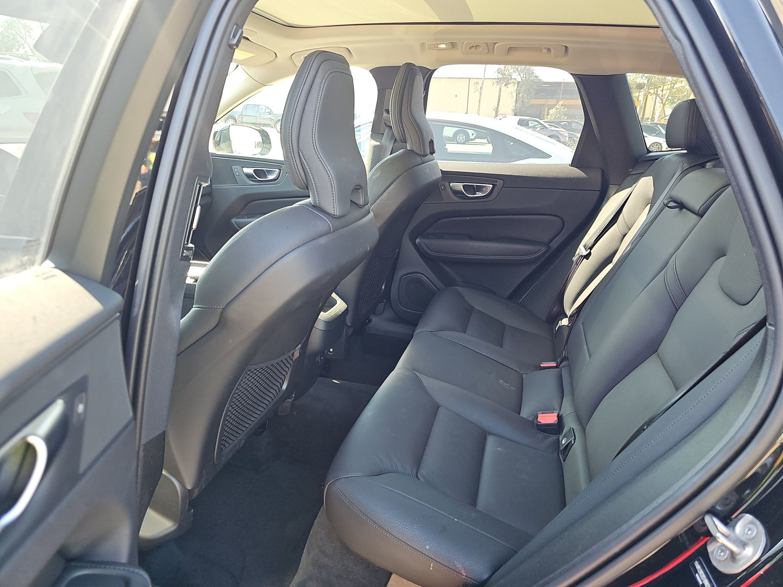 2025 Volvo XC60 B5 Plus AWD