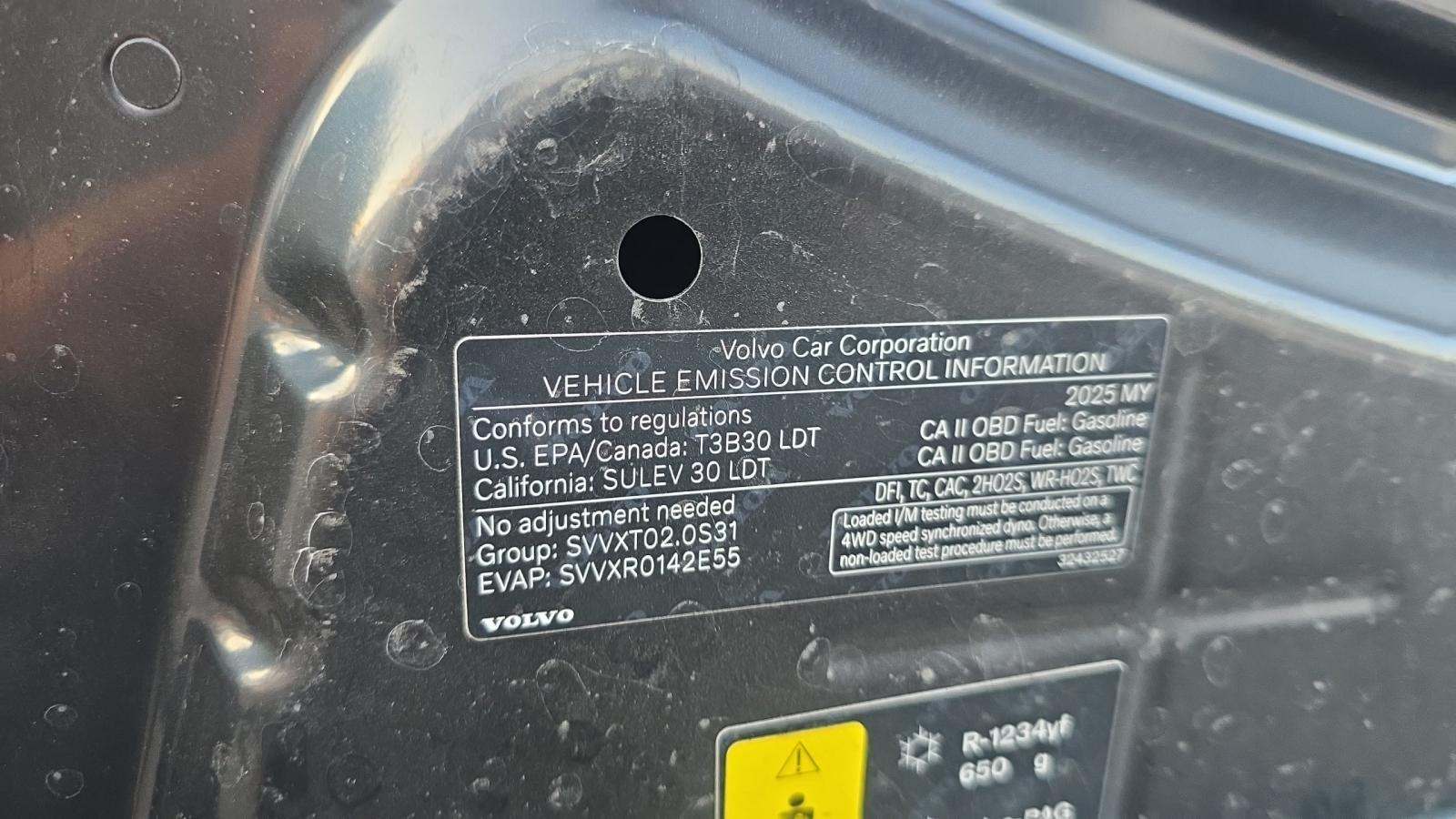 2025 Volvo XC60 B5 Plus AWD