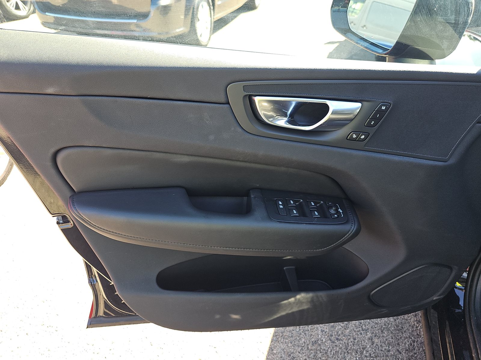 2025 Volvo XC60 B5 Plus AWD