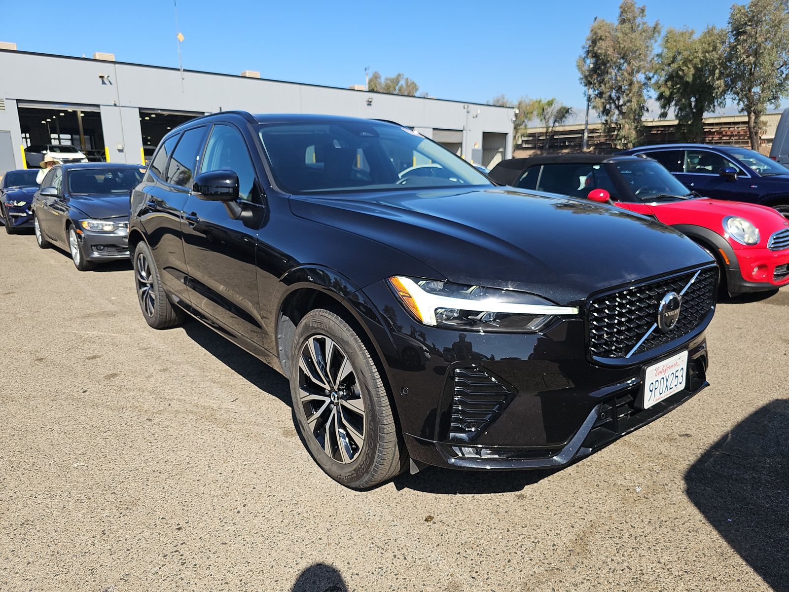 2025 Volvo XC60 B5 Plus AWD