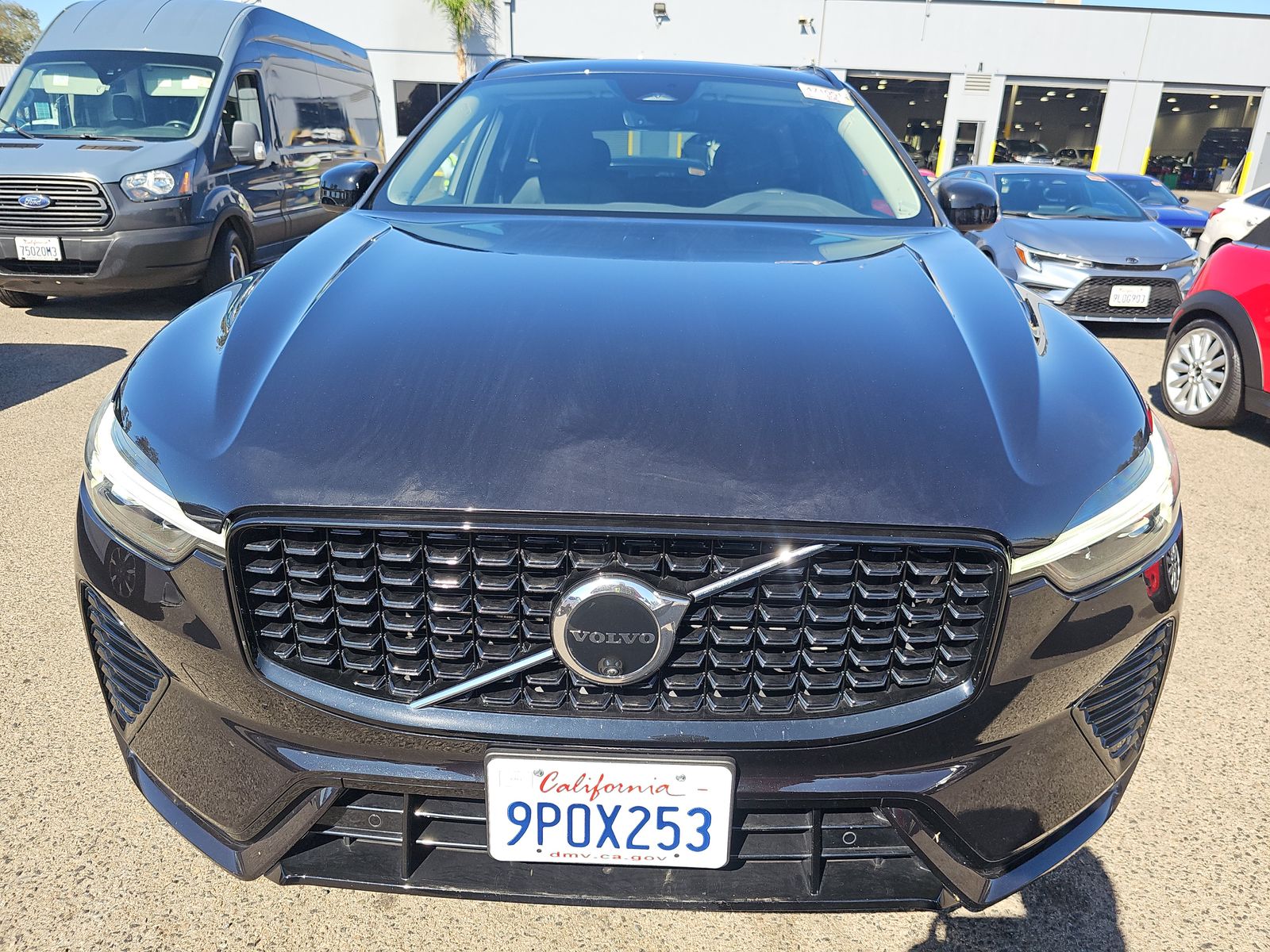 2025 Volvo XC60 B5 Plus AWD