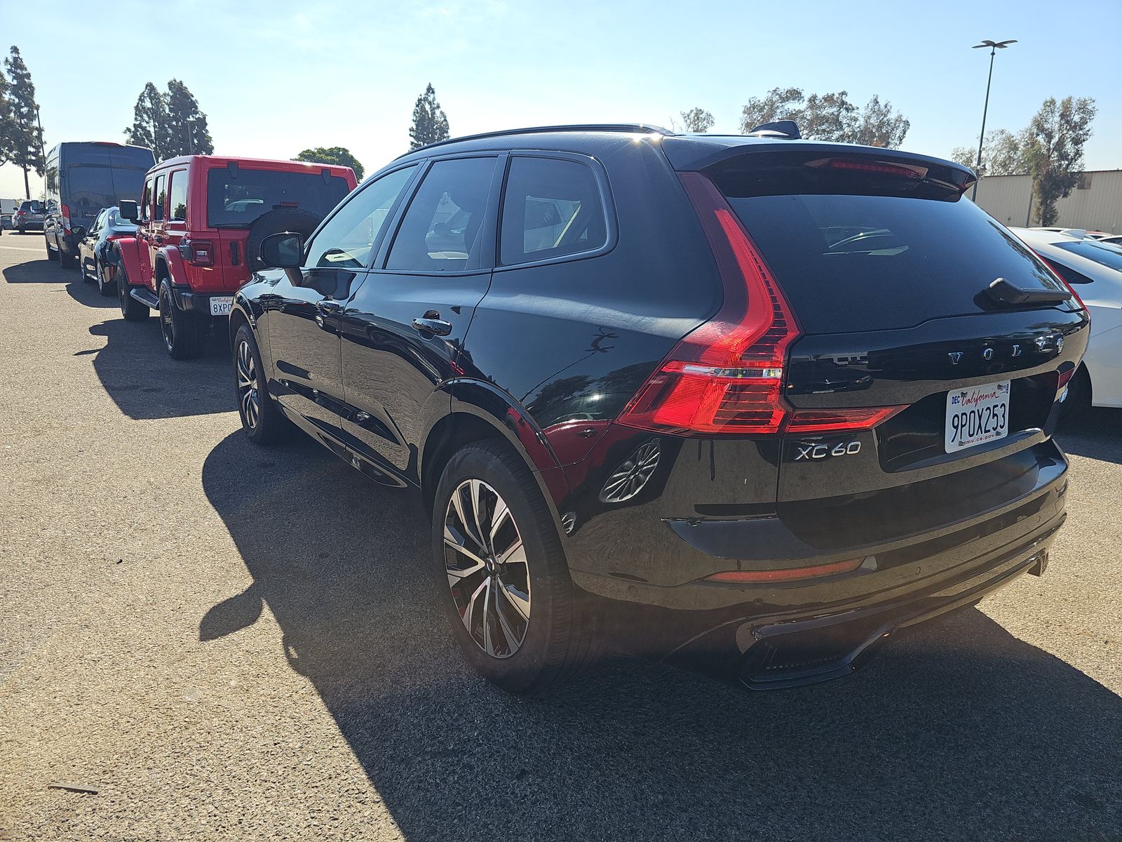 2025 Volvo XC60 B5 Plus AWD