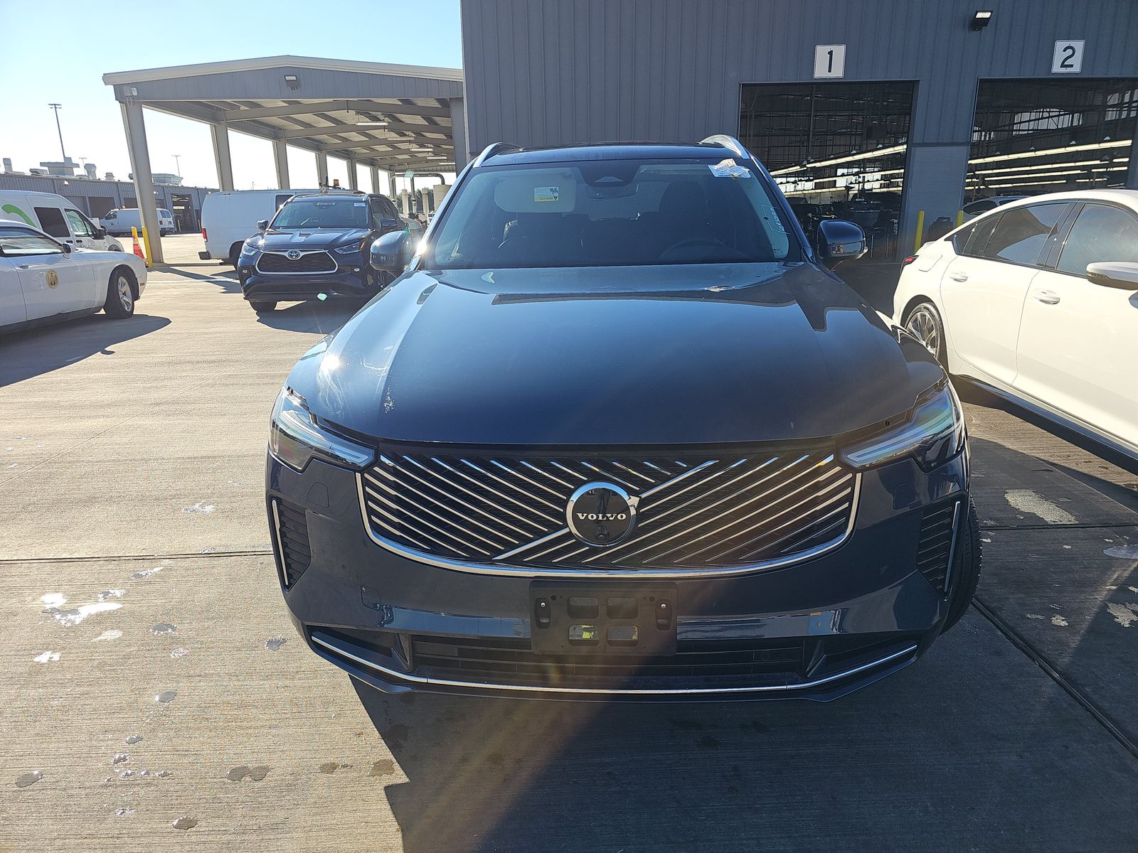 2025 Volvo XC90 B6 Plus AWD