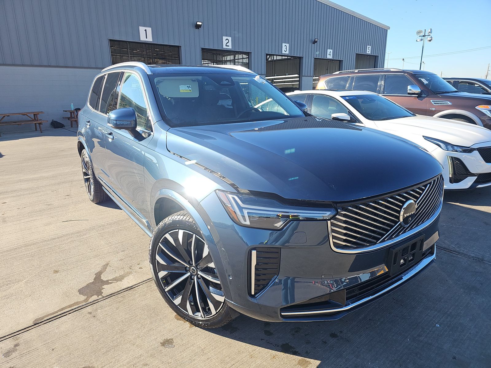 2025 Volvo XC90 B6 Plus AWD