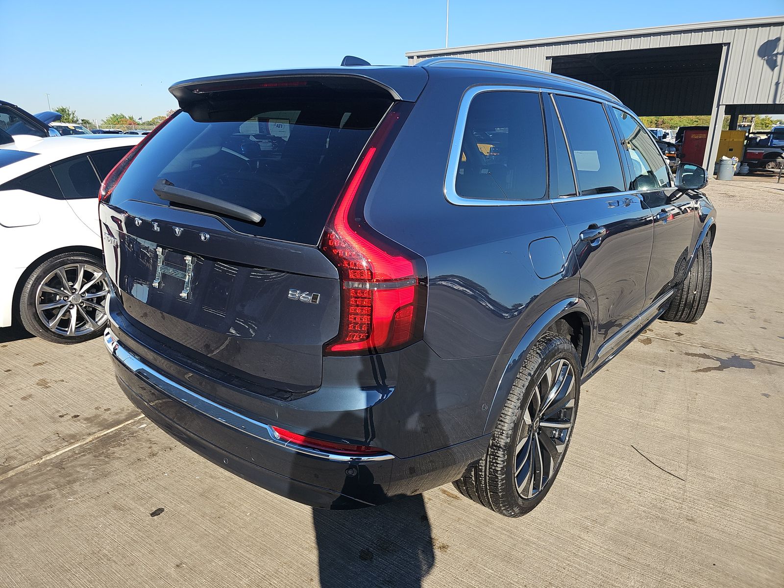 2025 Volvo XC90 B6 Plus AWD