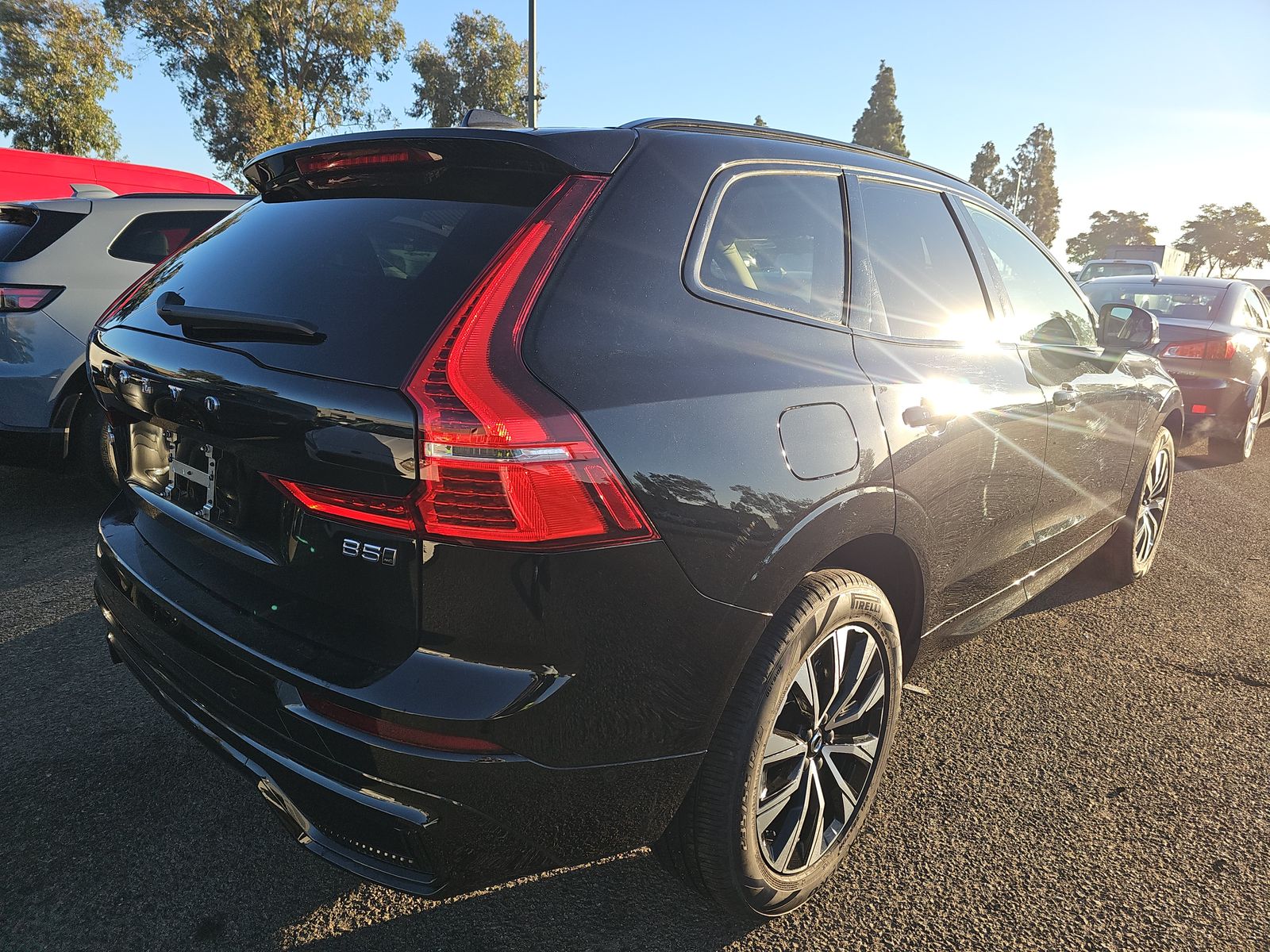 2025 Volvo XC60 B5 Plus AWD