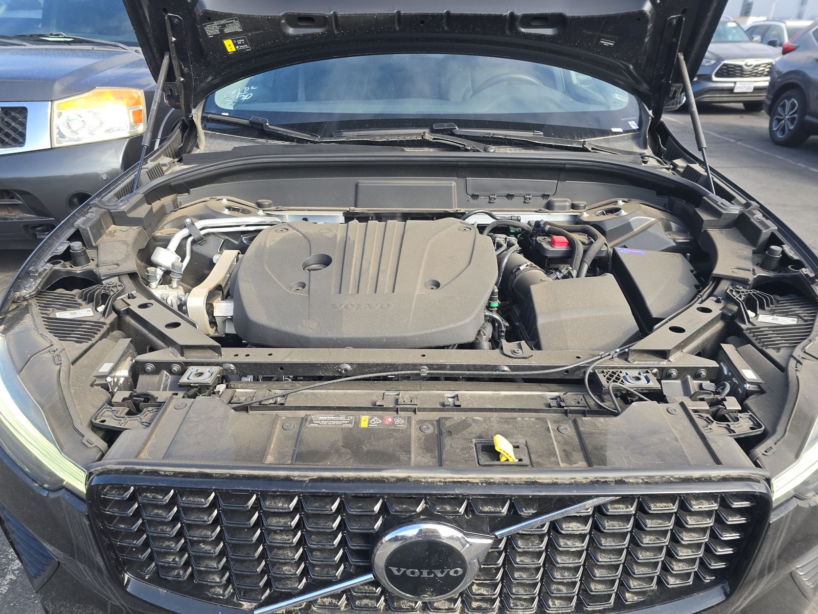 2025 Volvo XC60 B5 Plus AWD