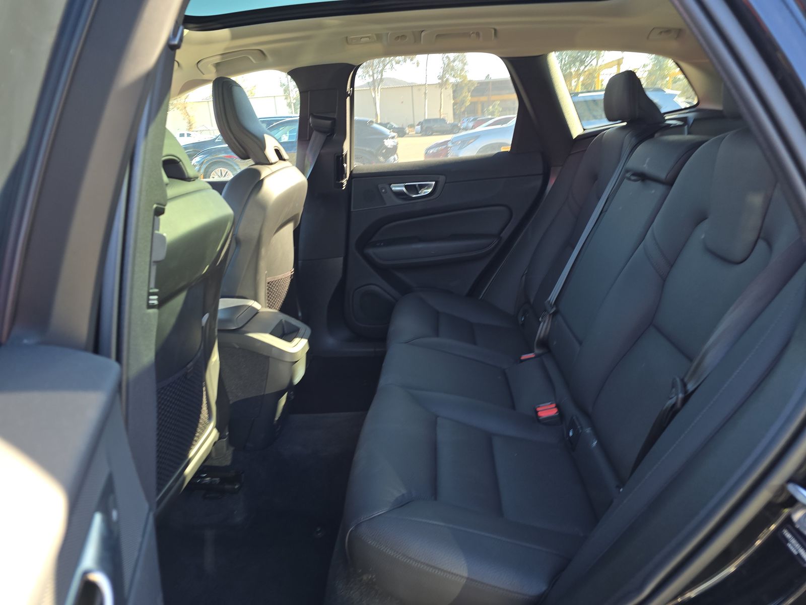 2025 Volvo XC60 B5 Plus AWD