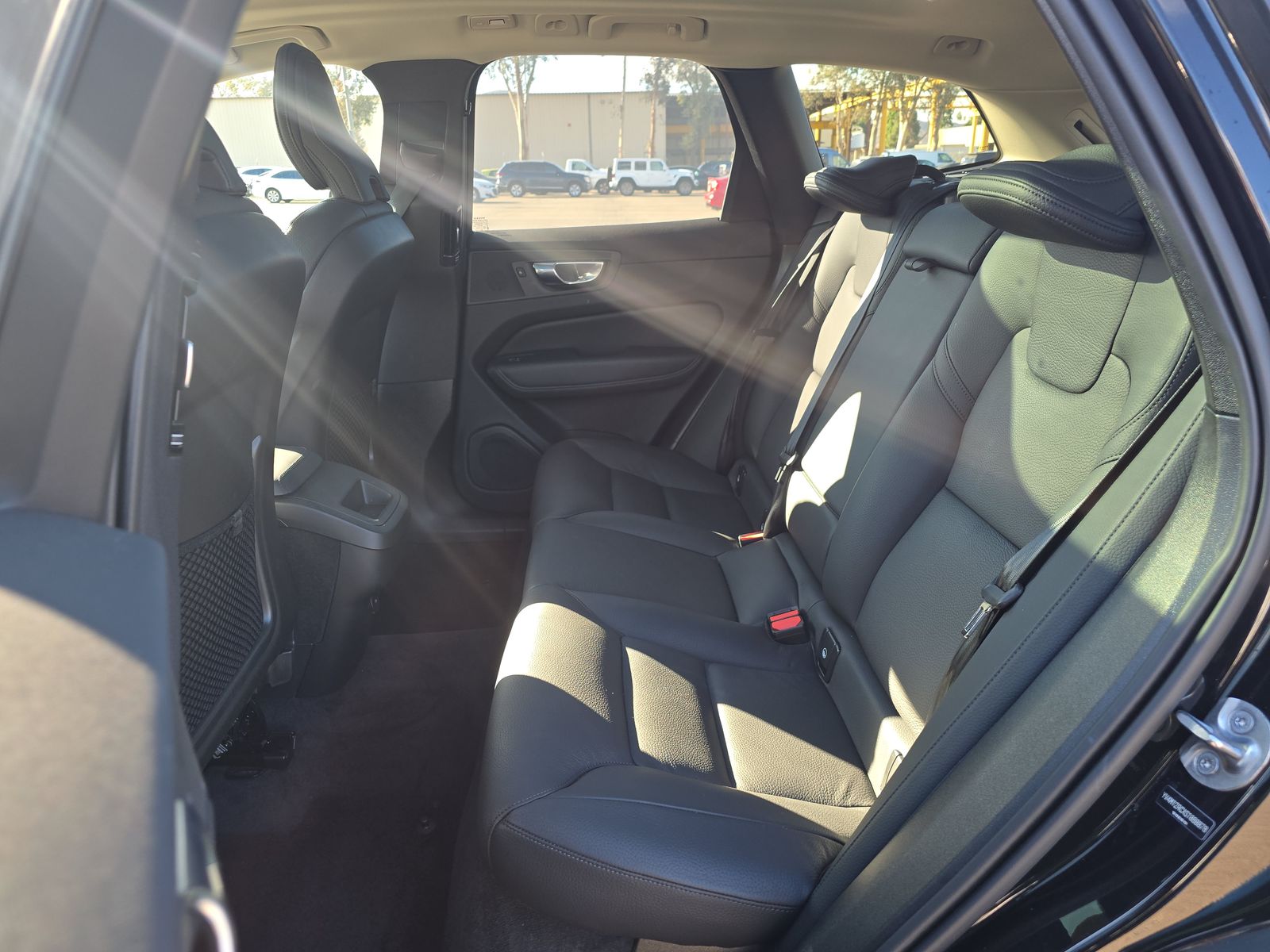 2025 Volvo XC60 B5 Plus AWD