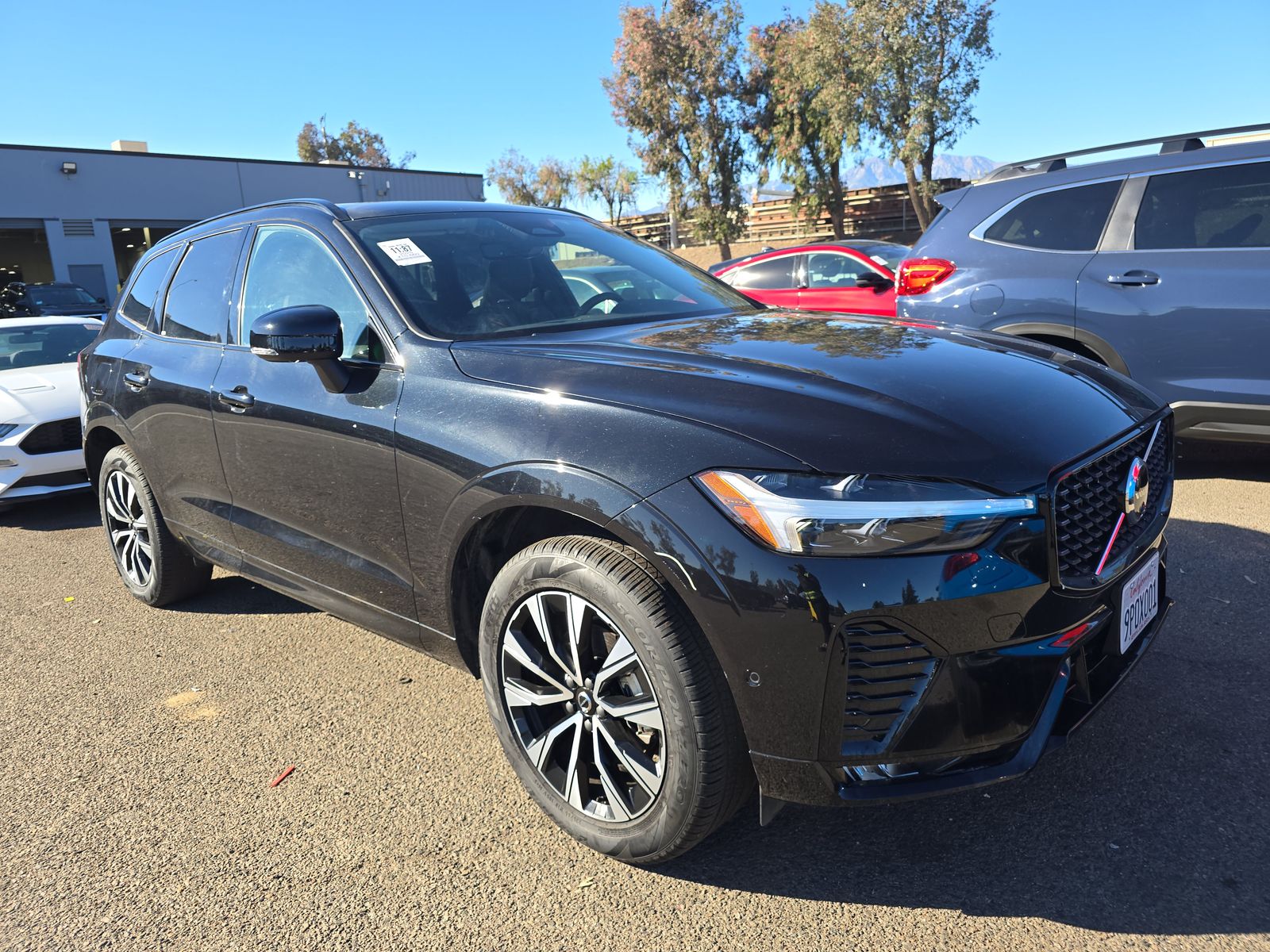 2025 Volvo XC60 B5 Plus AWD