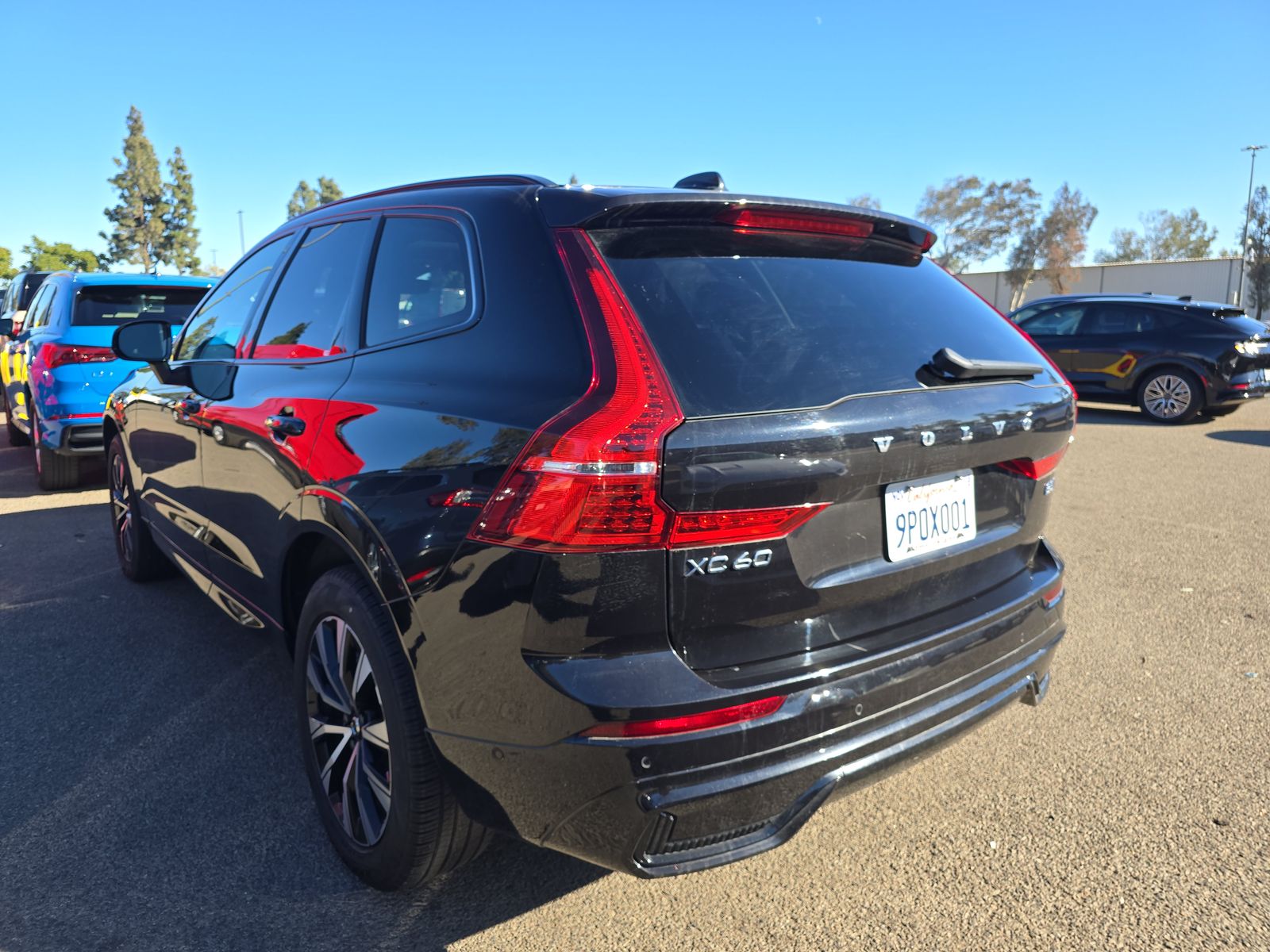 2025 Volvo XC60 B5 Plus AWD