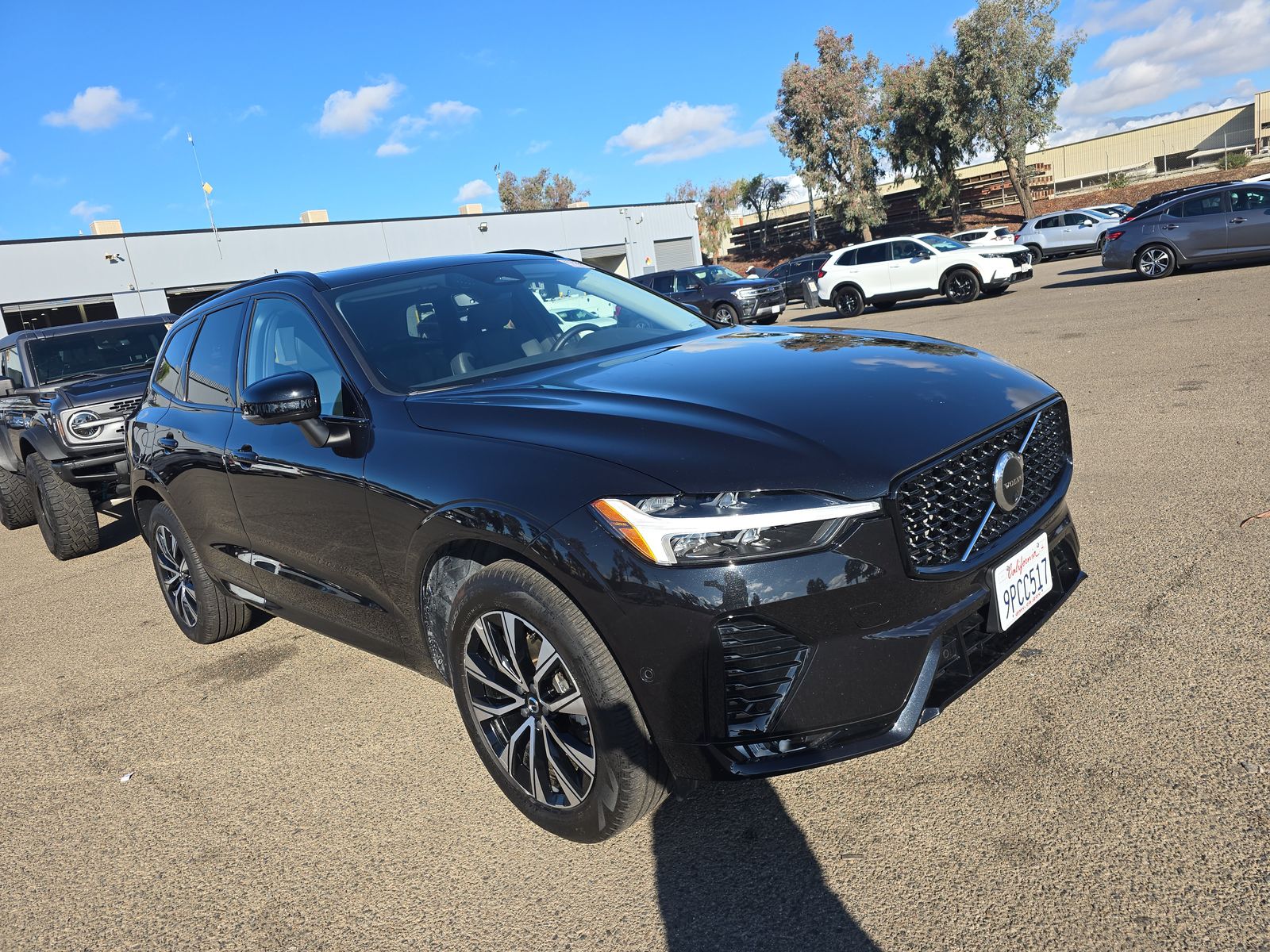 2025 Volvo XC60 B5 Plus AWD