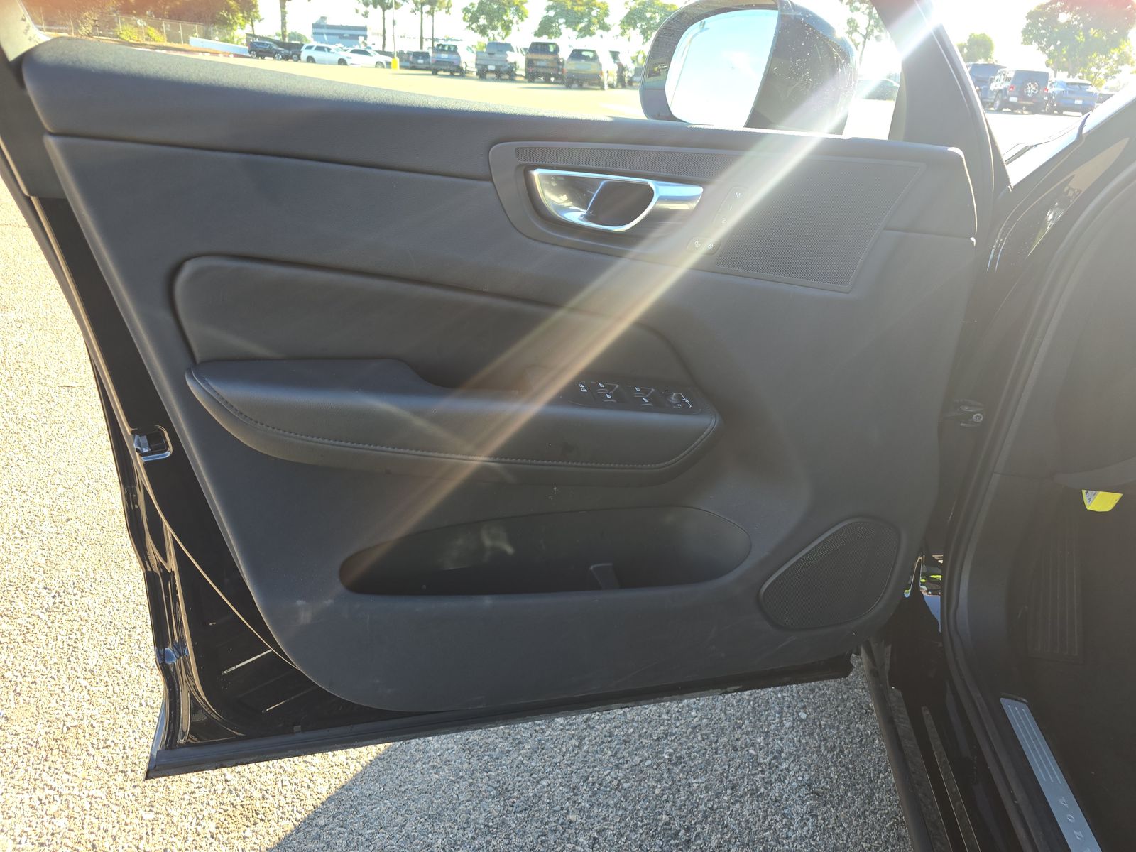 2025 Volvo XC60 B5 Plus AWD