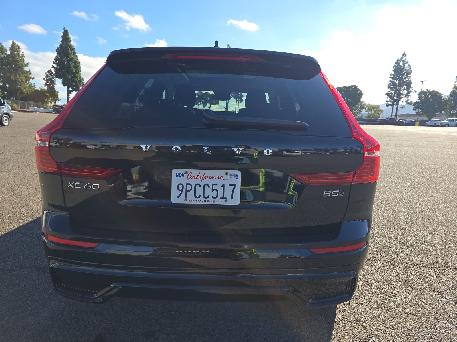 2025 Volvo XC60 B5 Plus AWD