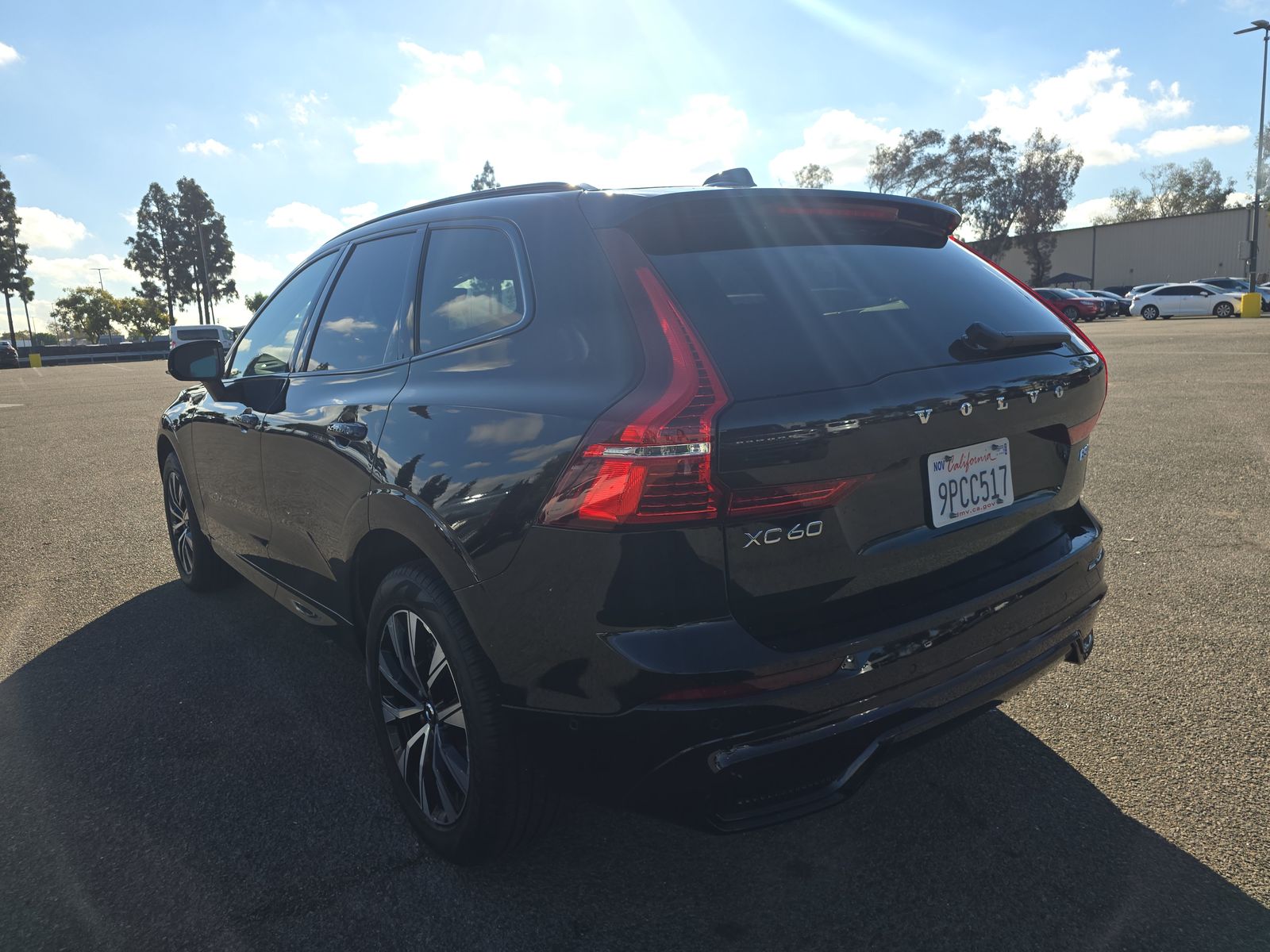 2025 Volvo XC60 B5 Plus AWD