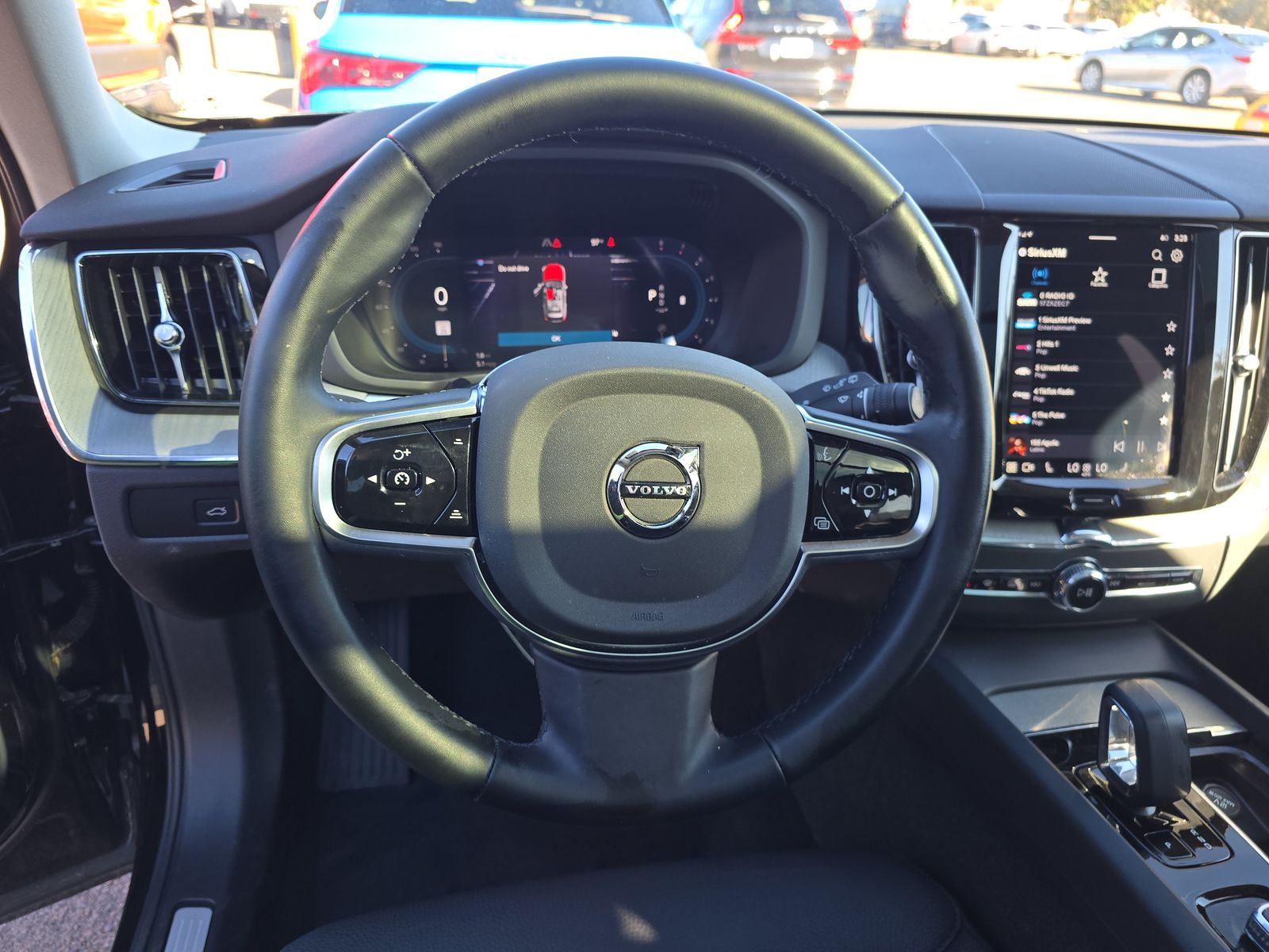 2025 Volvo XC60 B5 Plus AWD