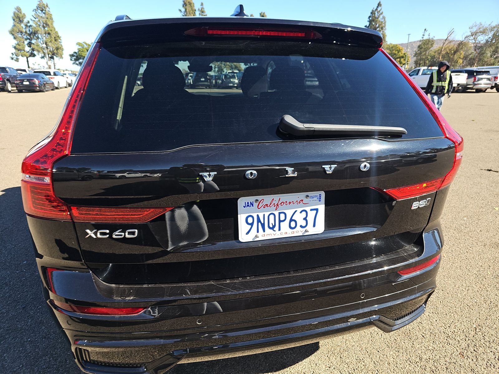 2025 Volvo XC60 B5 Plus AWD