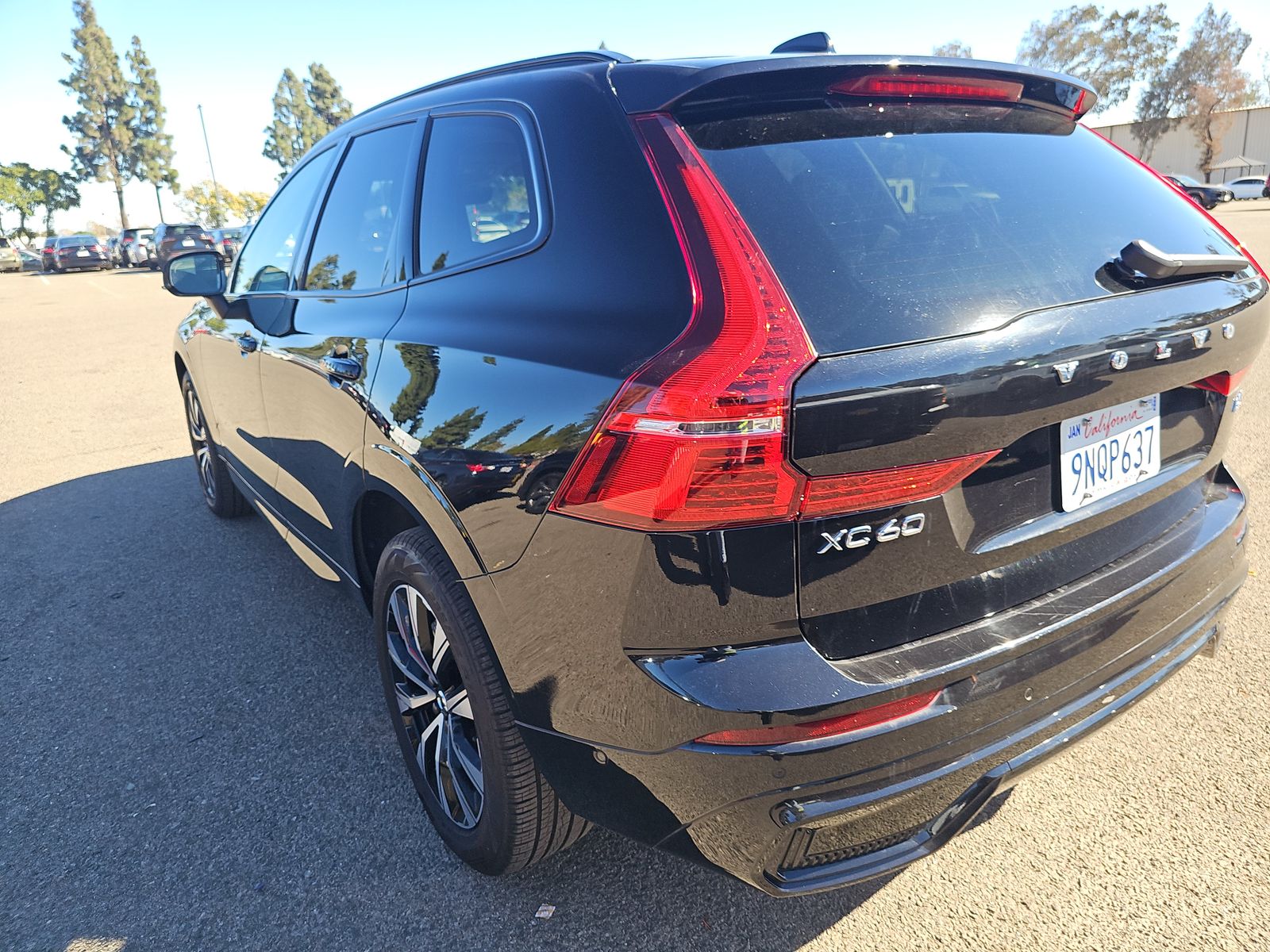 2025 Volvo XC60 B5 Plus AWD