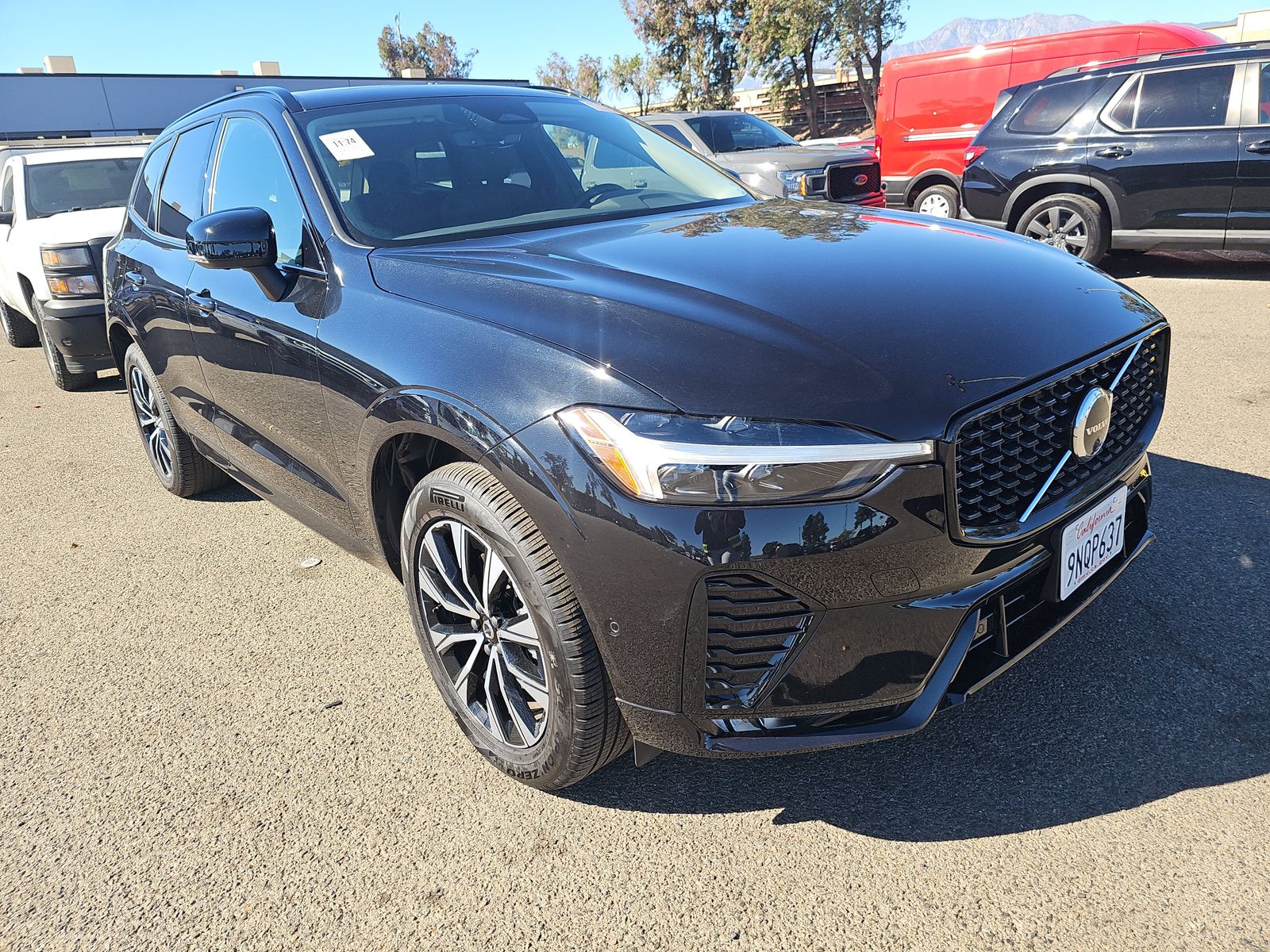 2025 Volvo XC60 B5 Plus AWD