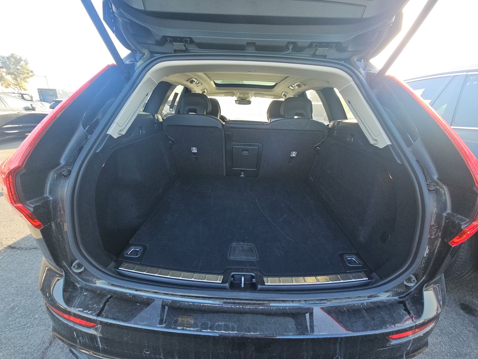 2025 Volvo XC60 B5 Plus AWD