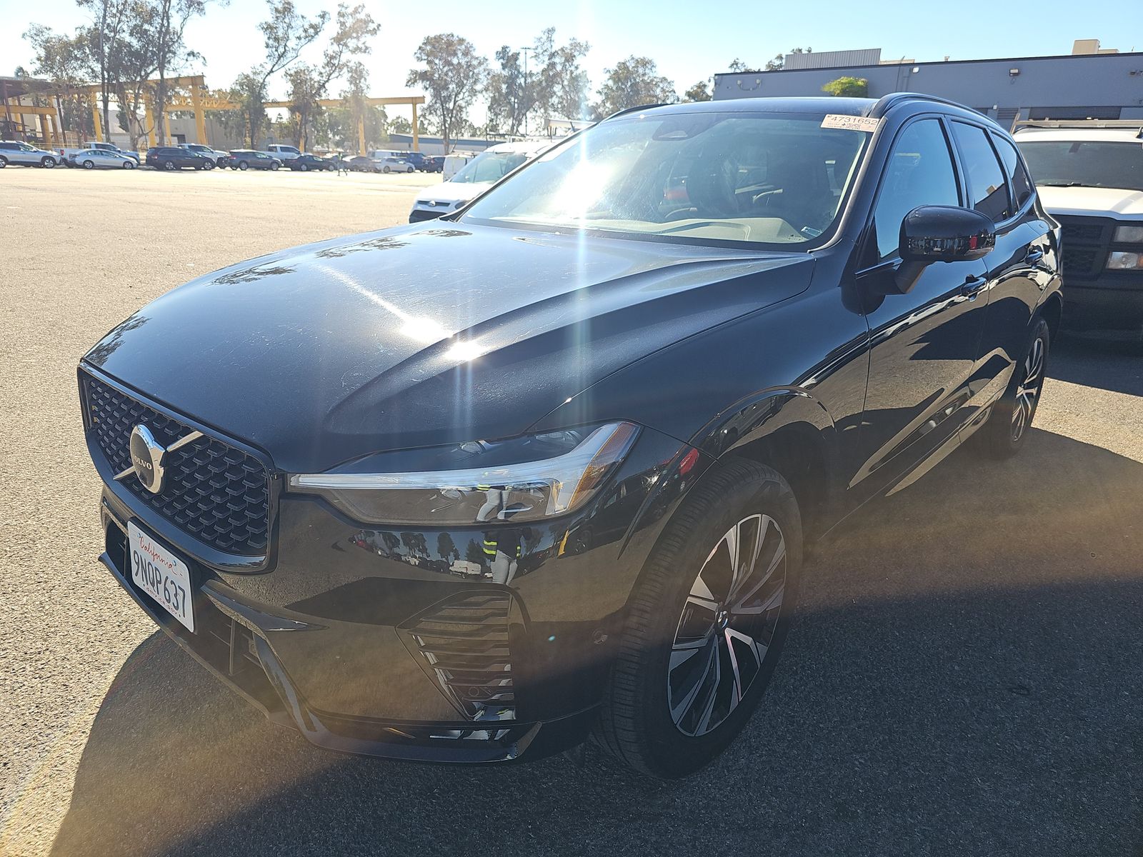 2025 Volvo XC60 B5 Plus AWD