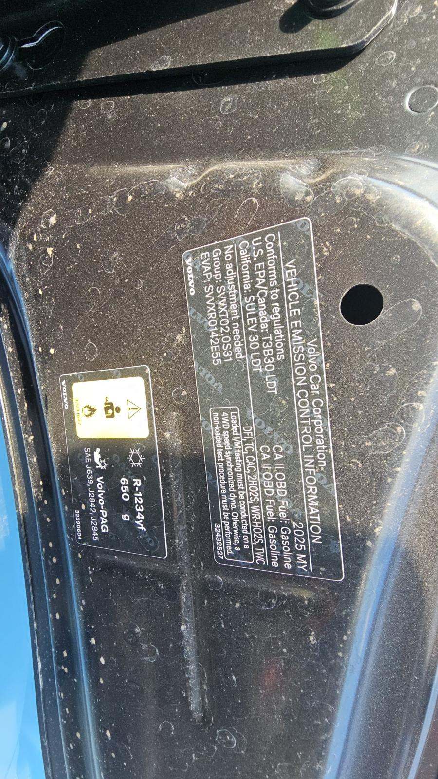 2025 Volvo XC60 B5 Plus AWD