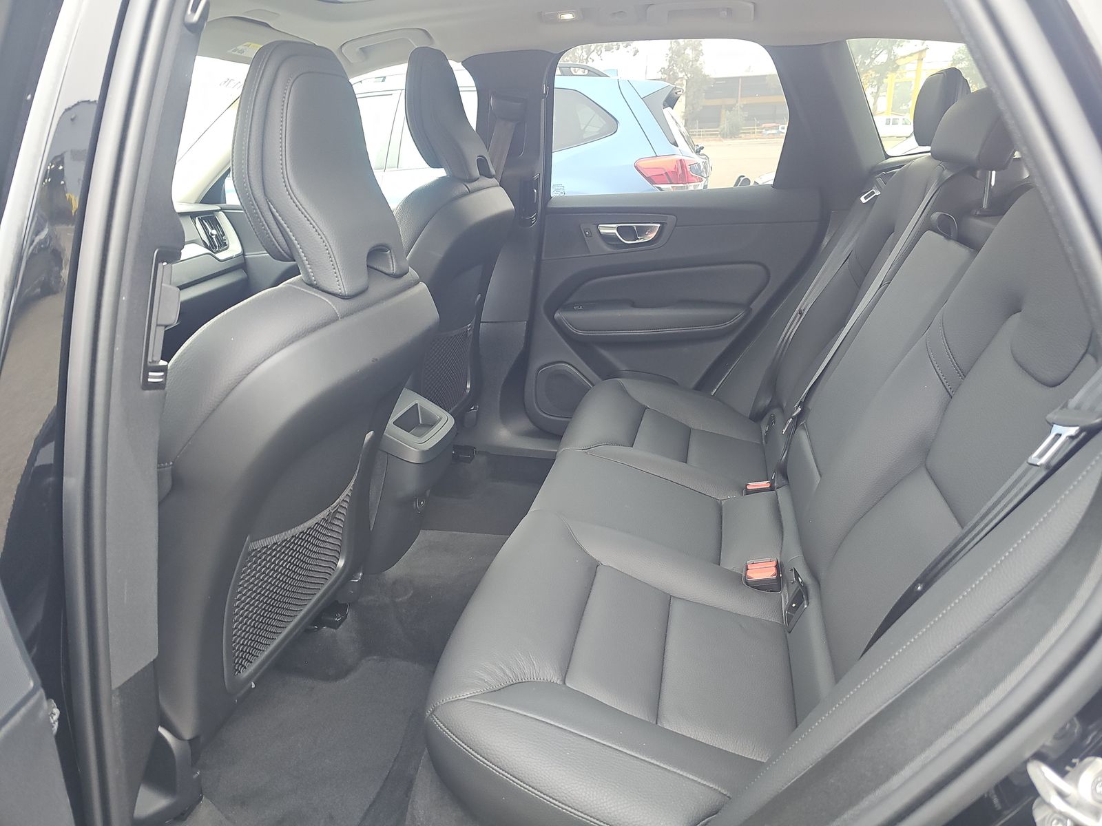 2025 Volvo XC60 B5 Plus AWD