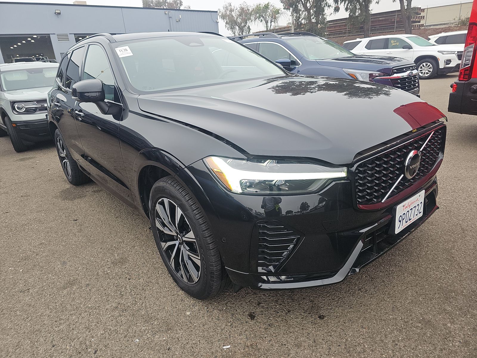 2025 Volvo XC60 B5 Plus AWD