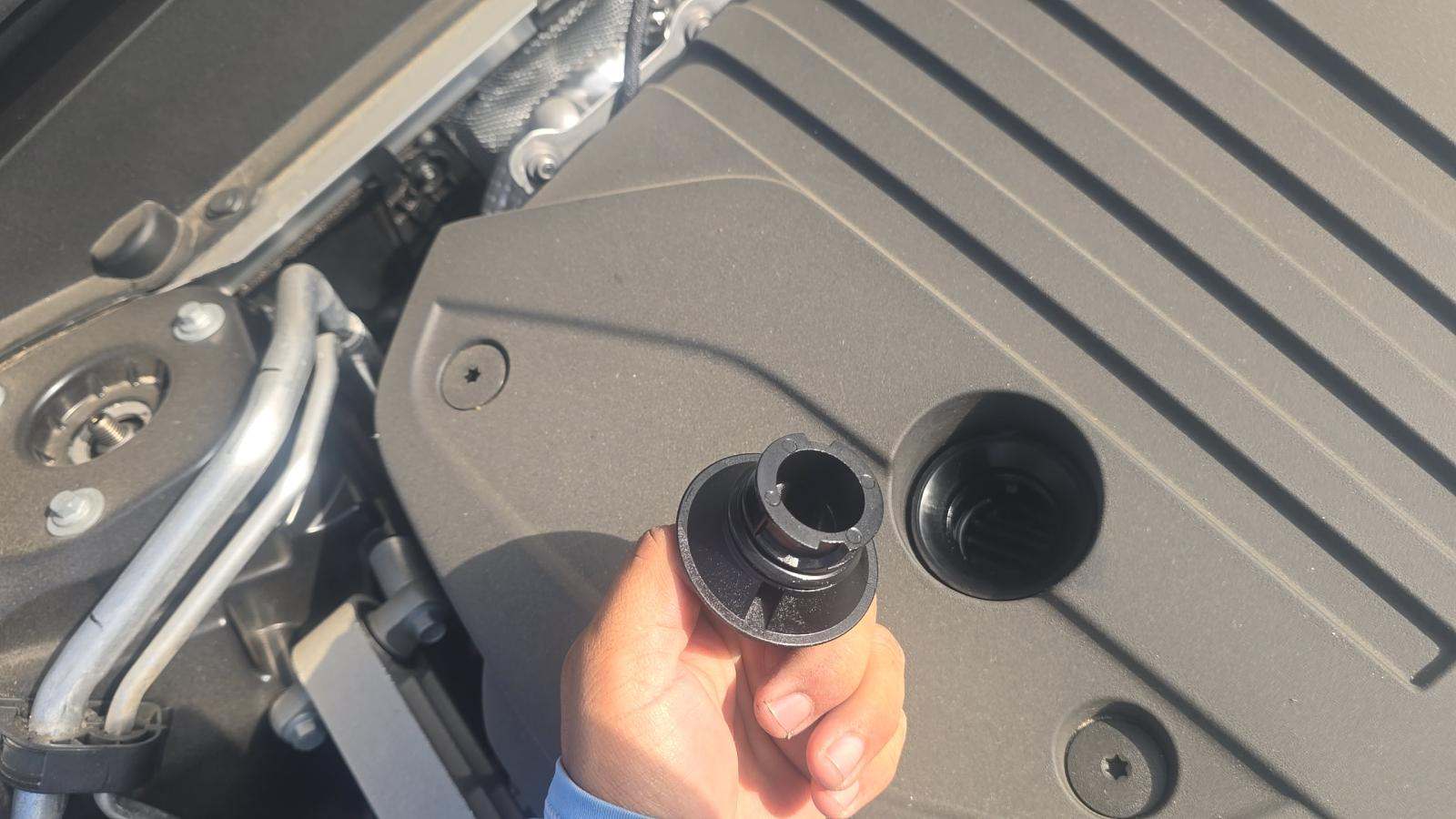 2025 Volvo XC60 B5 Plus AWD