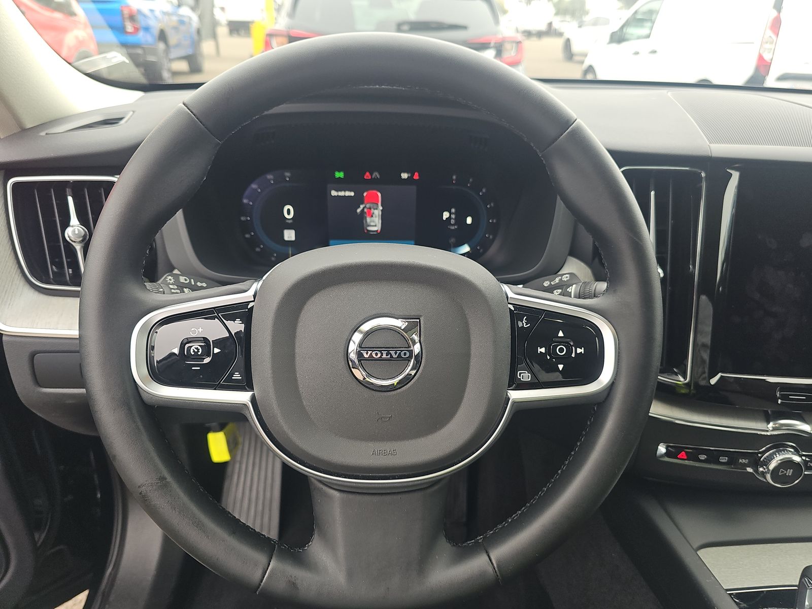 2025 Volvo XC60 B5 Plus AWD