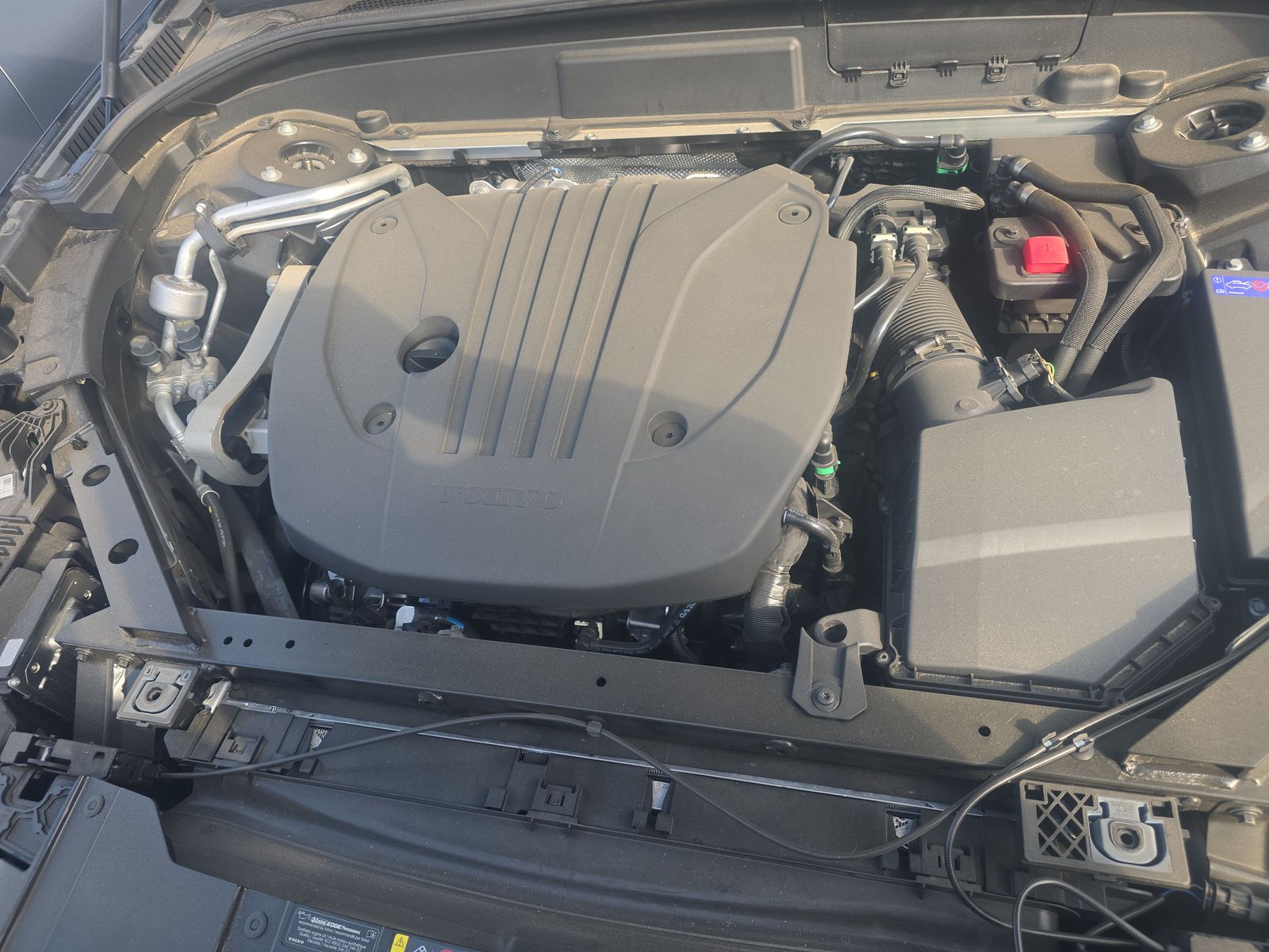 2025 Volvo XC60 B5 Plus AWD