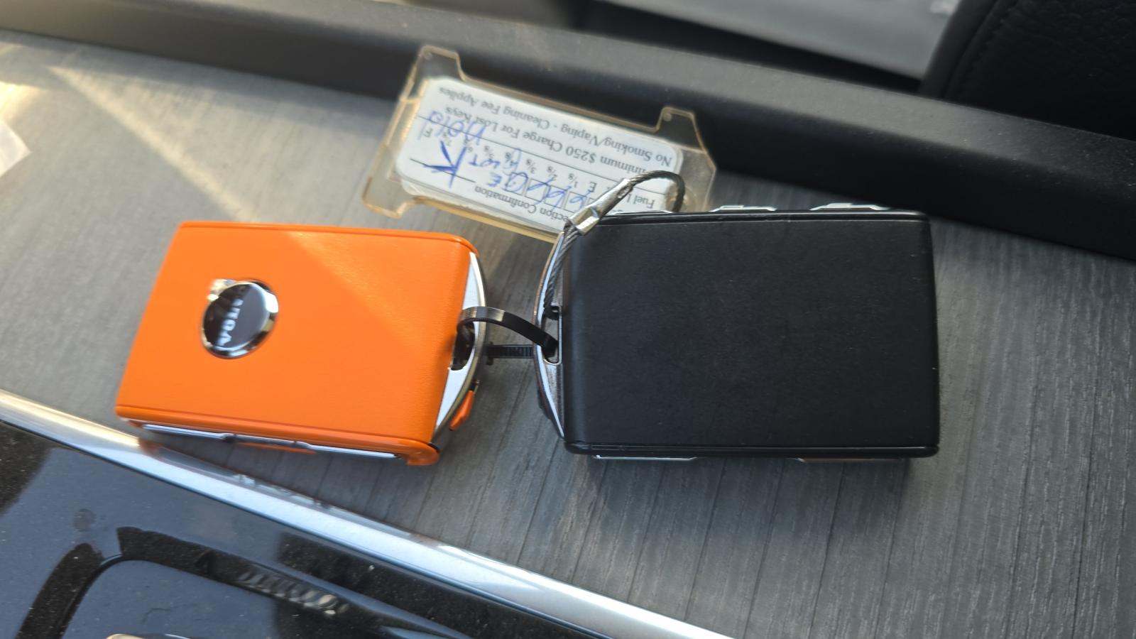 2025 Volvo XC60 B5 Plus AWD