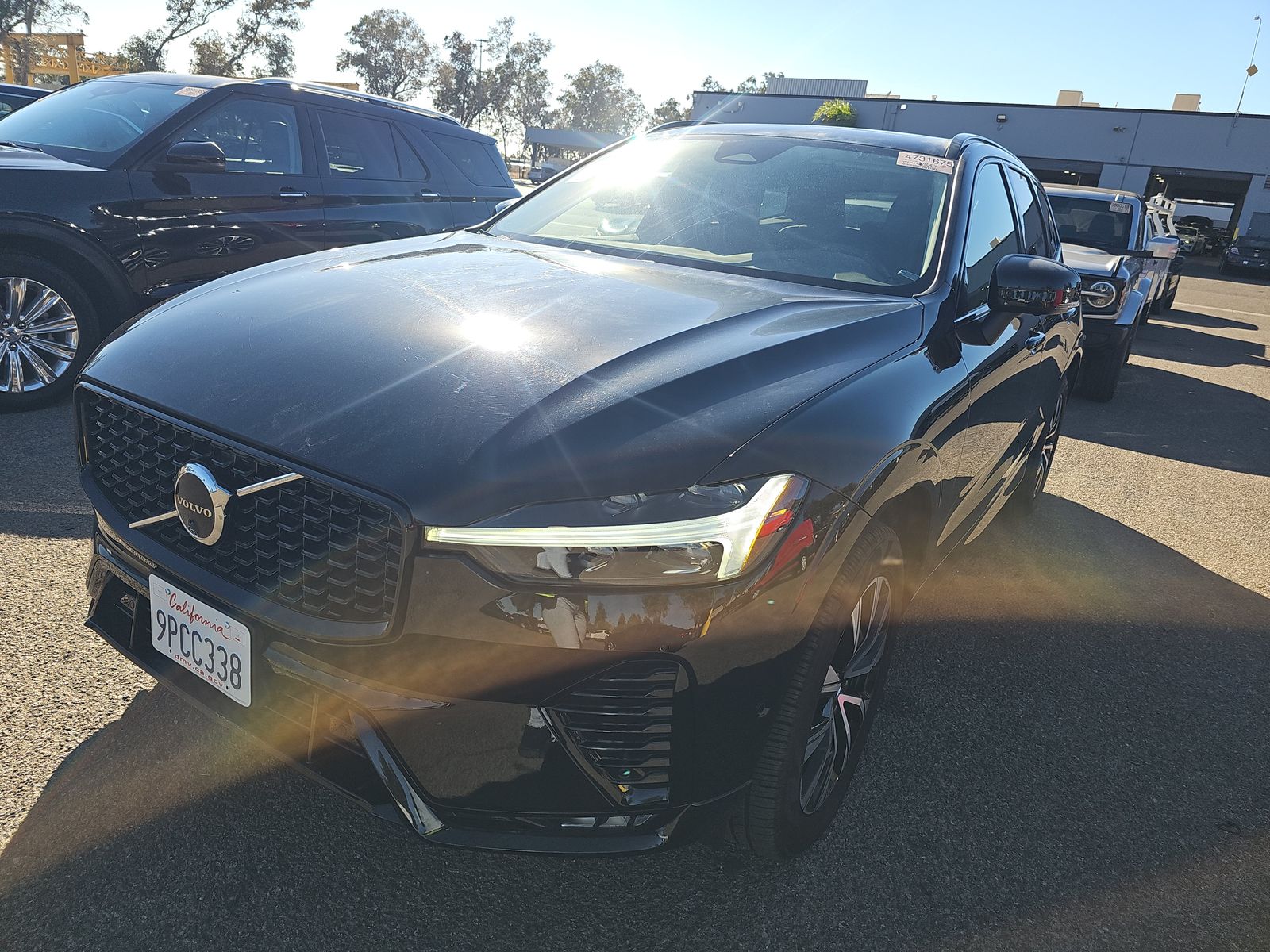 2025 Volvo XC60 B5 Plus AWD