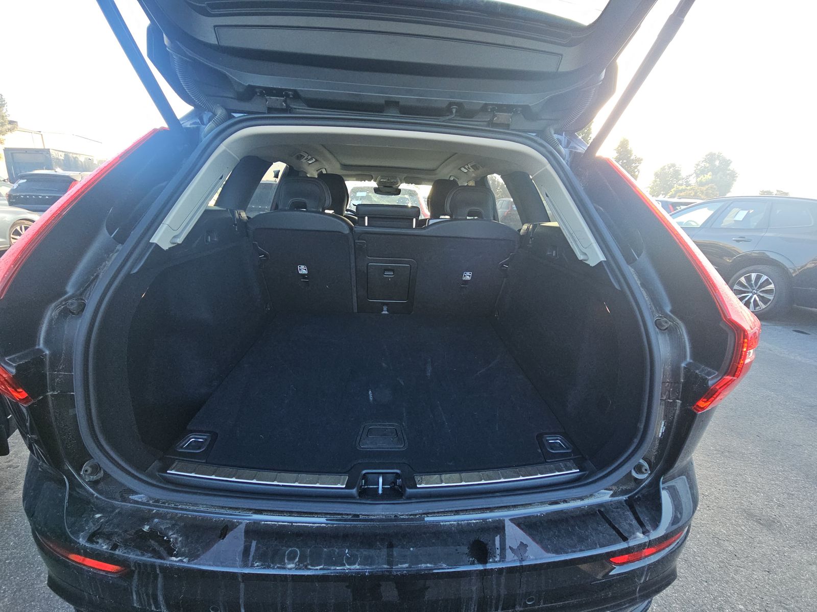 2025 Volvo XC60 B5 Plus AWD