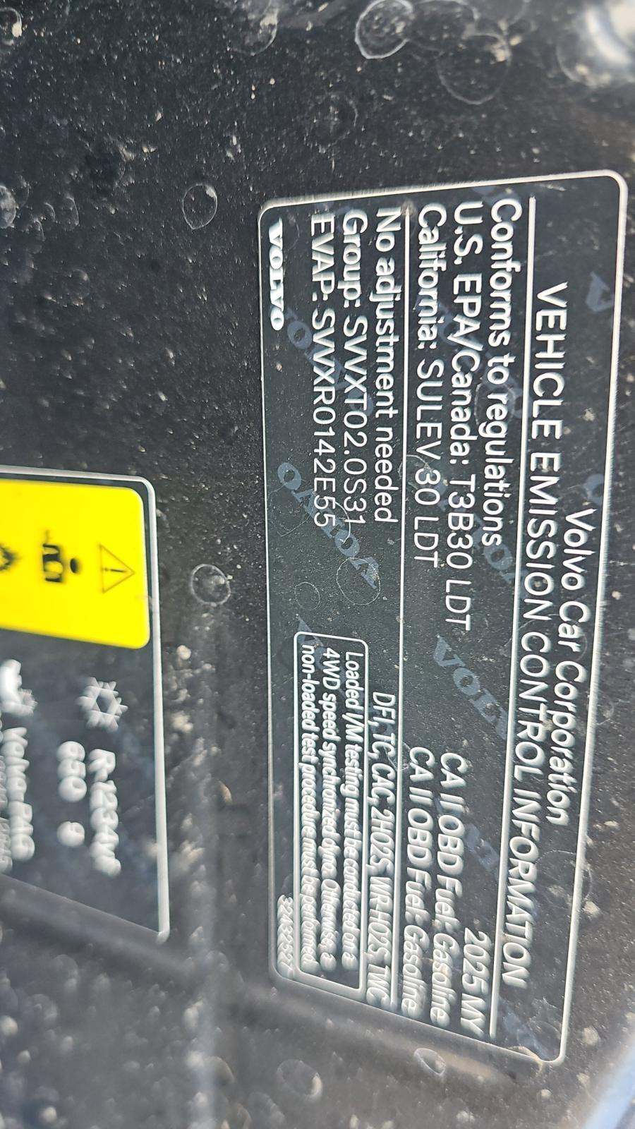 2025 Volvo XC60 B5 Plus AWD