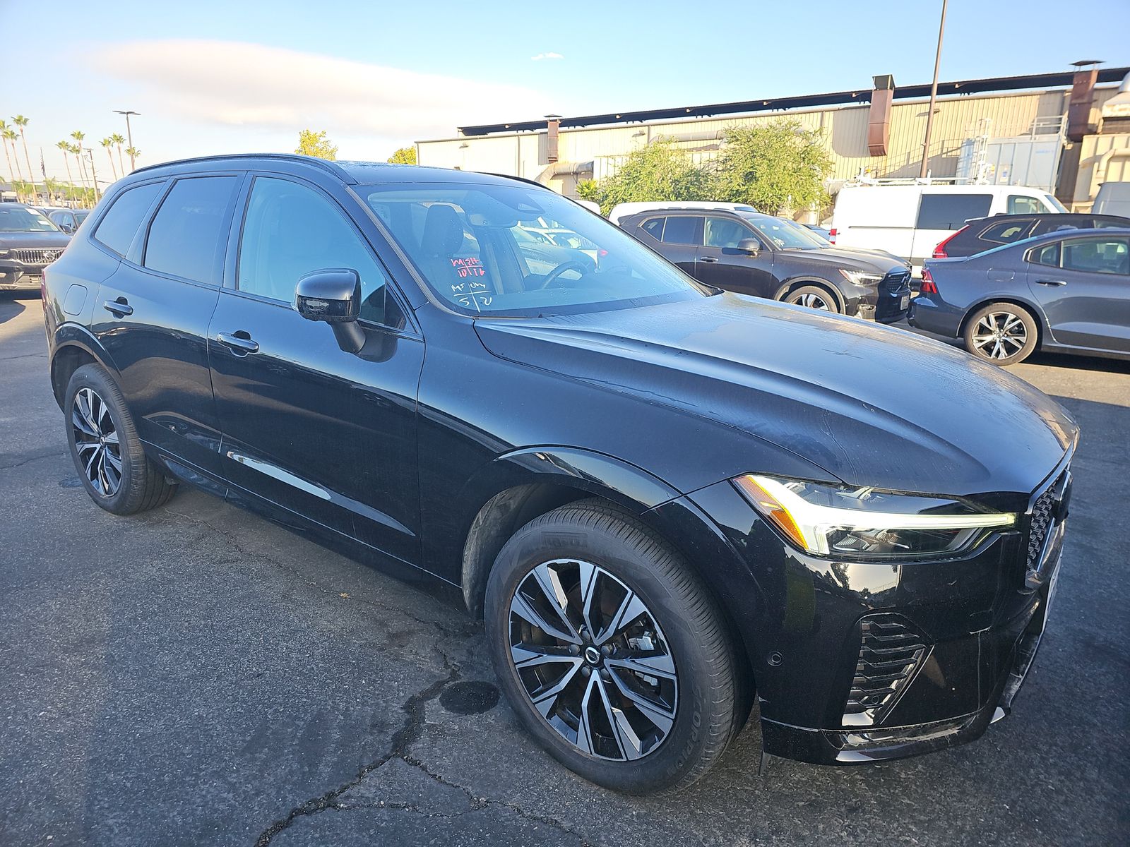 2025 Volvo XC60 B5 Plus AWD