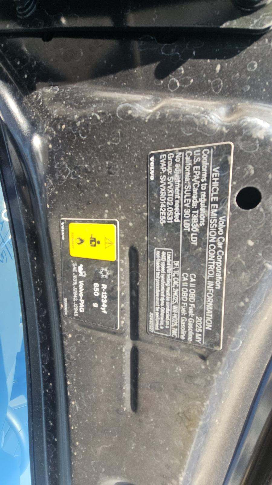 2025 Volvo XC60 B5 Plus AWD