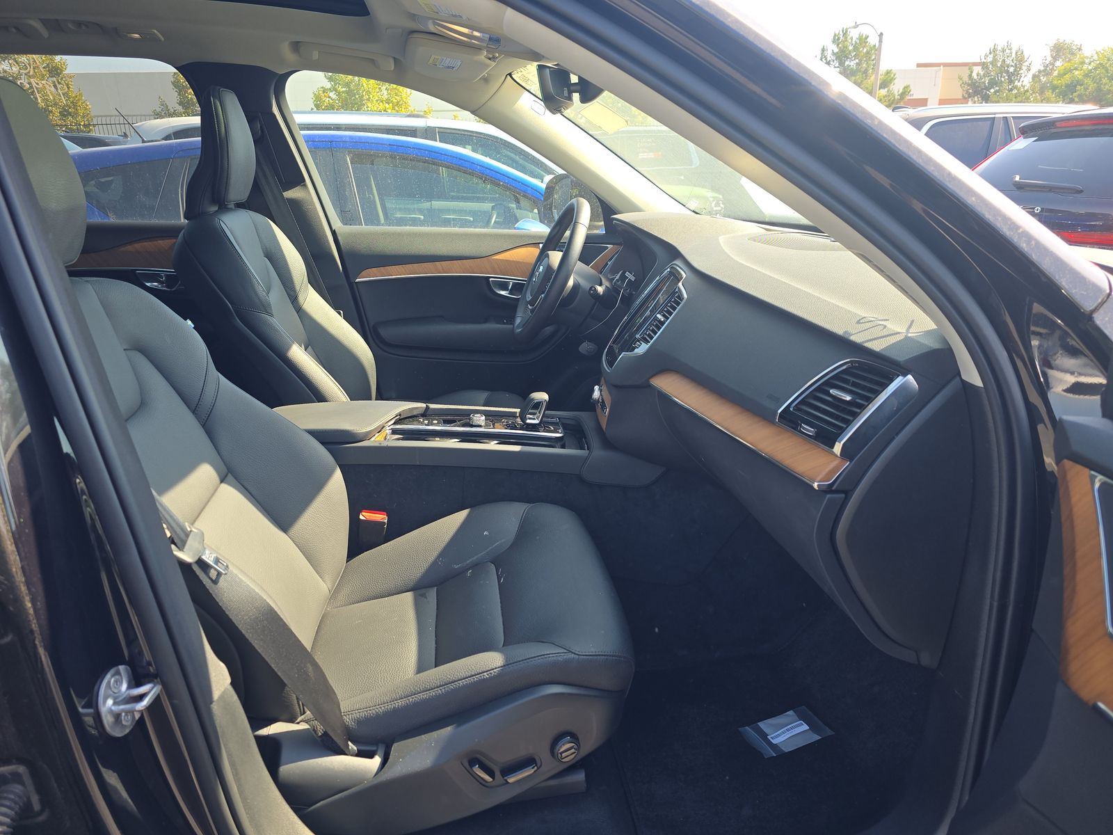 2025 Volvo XC90 B6 Plus AWD