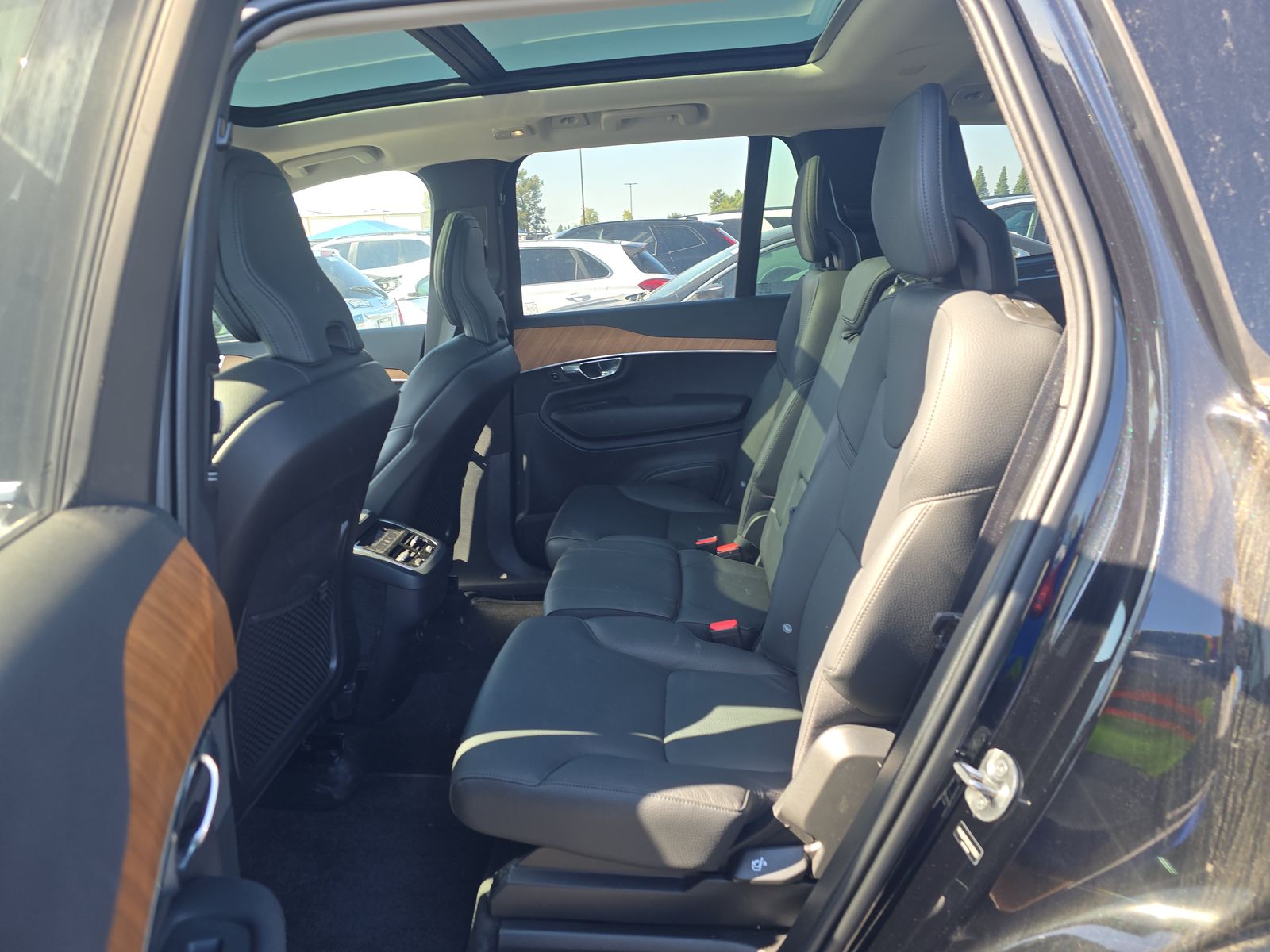 2025 Volvo XC90 B6 Plus AWD