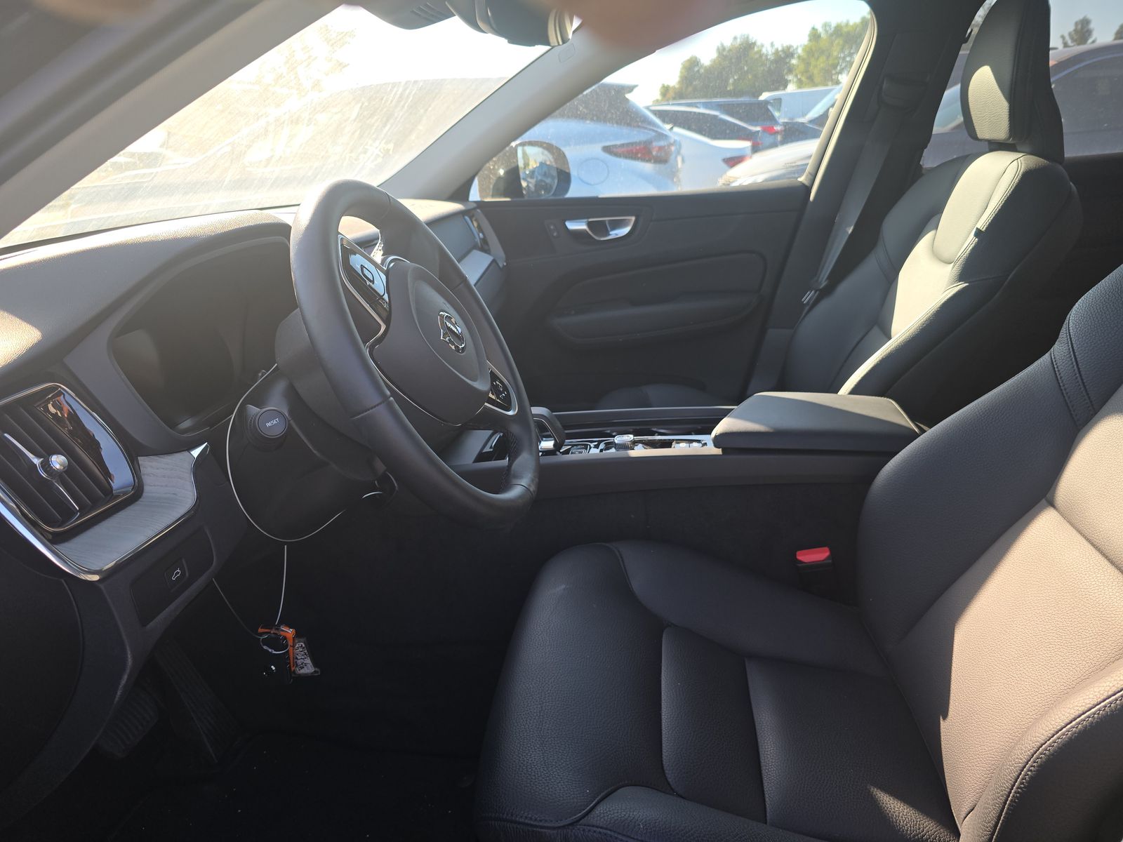 2025 Volvo XC60 B5 Plus AWD