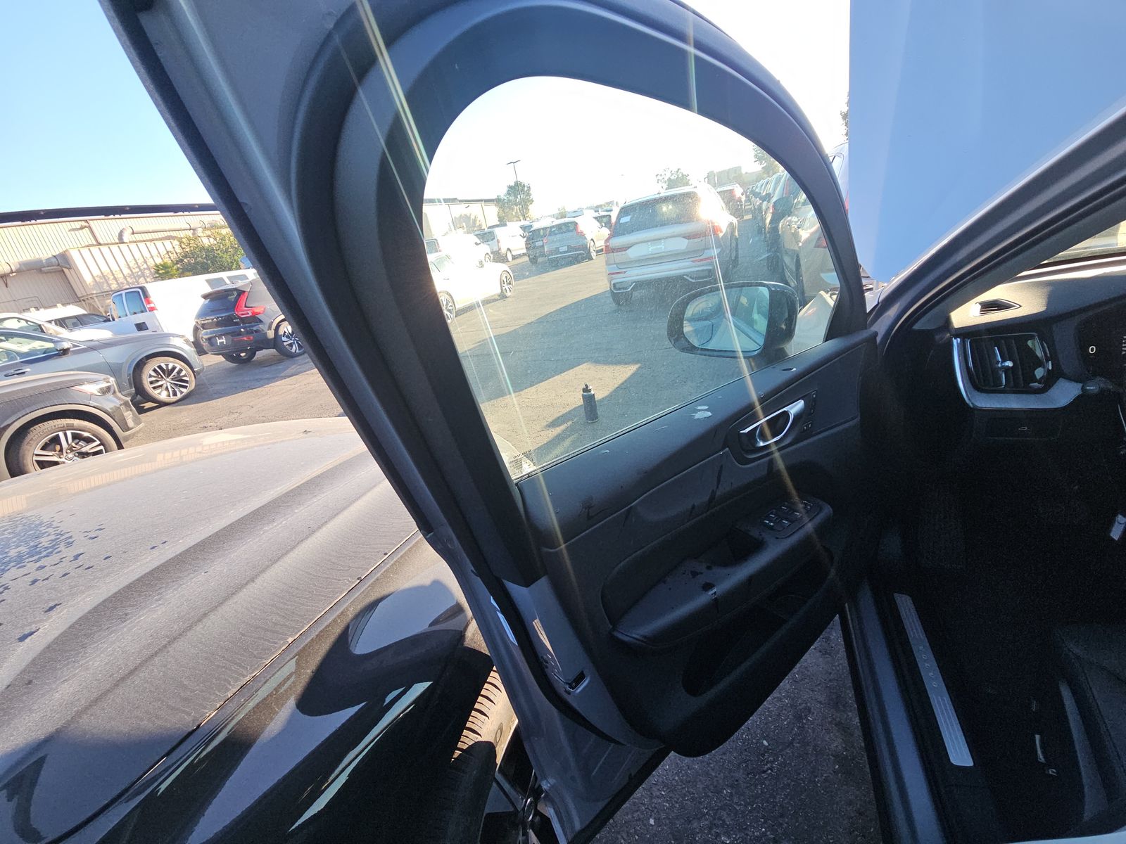 2025 Volvo XC60 B5 Plus AWD